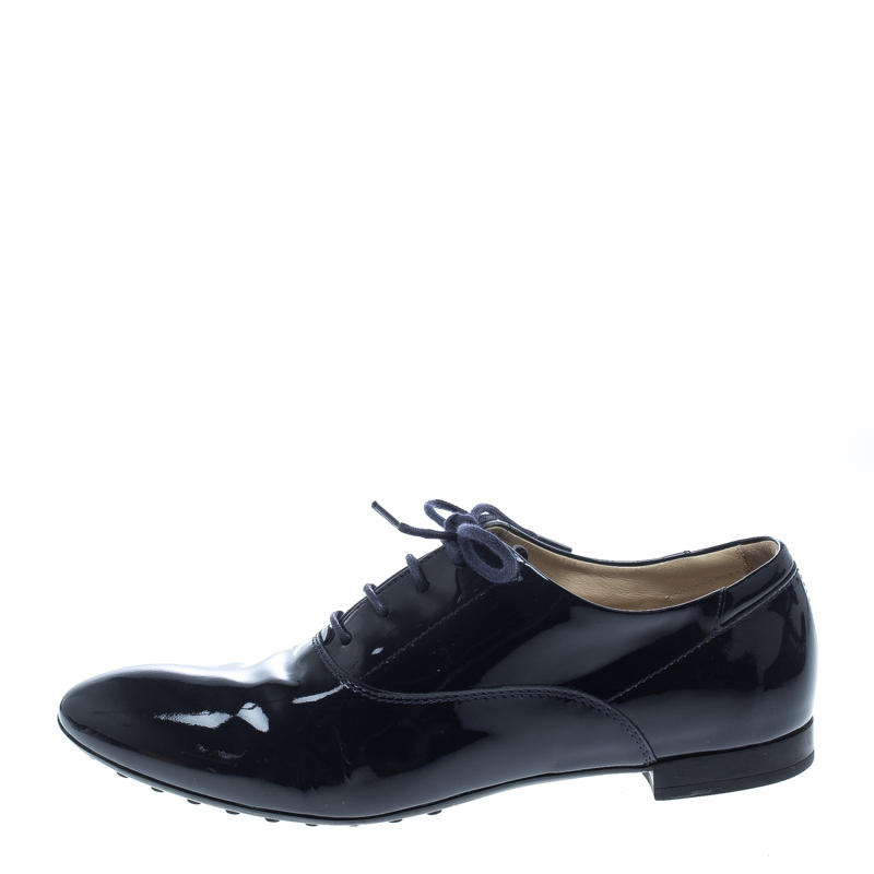 

Tod's Navy Blue Patent Leather Lace Up Derby Size