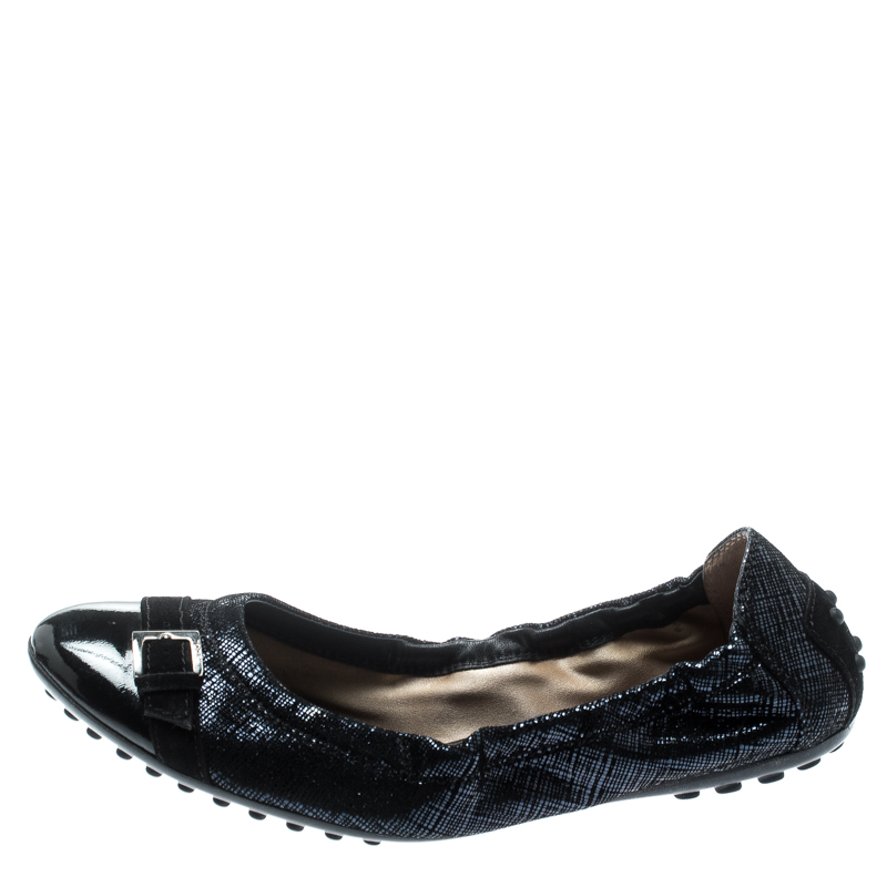 

Tod's Metallic Blue Suede And Black Patent Leather Cap Toe Buckle Detail Ballet Flats Size