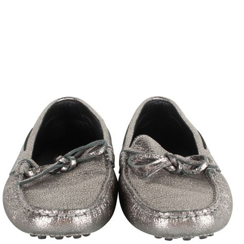 

Tod's Silver Leather Loafers Size