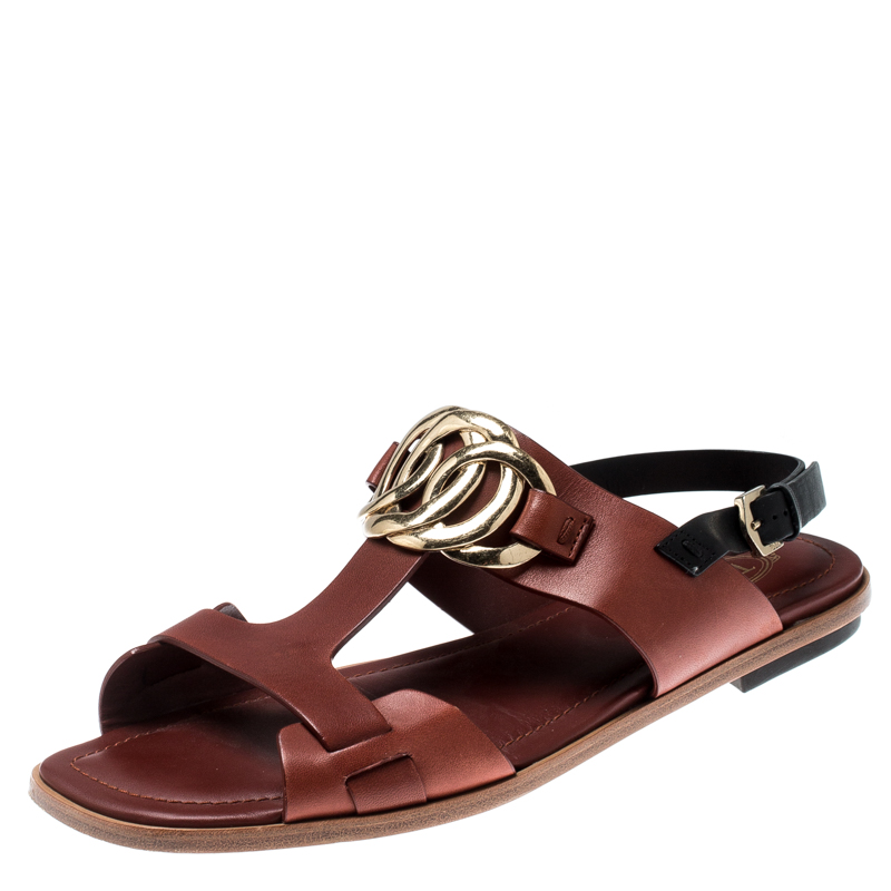 Pre Owned صندل فلات تودز مزين وصلات سلسلة جلد بني مقاس 37.5