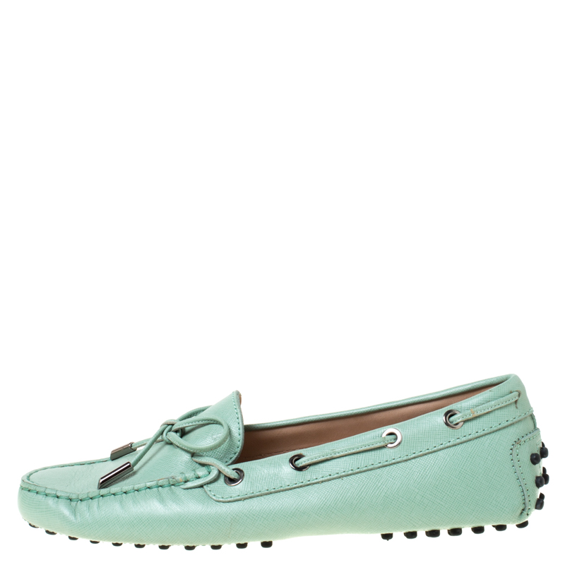 

Tod's Mint Green Leather Bow Loafers Size