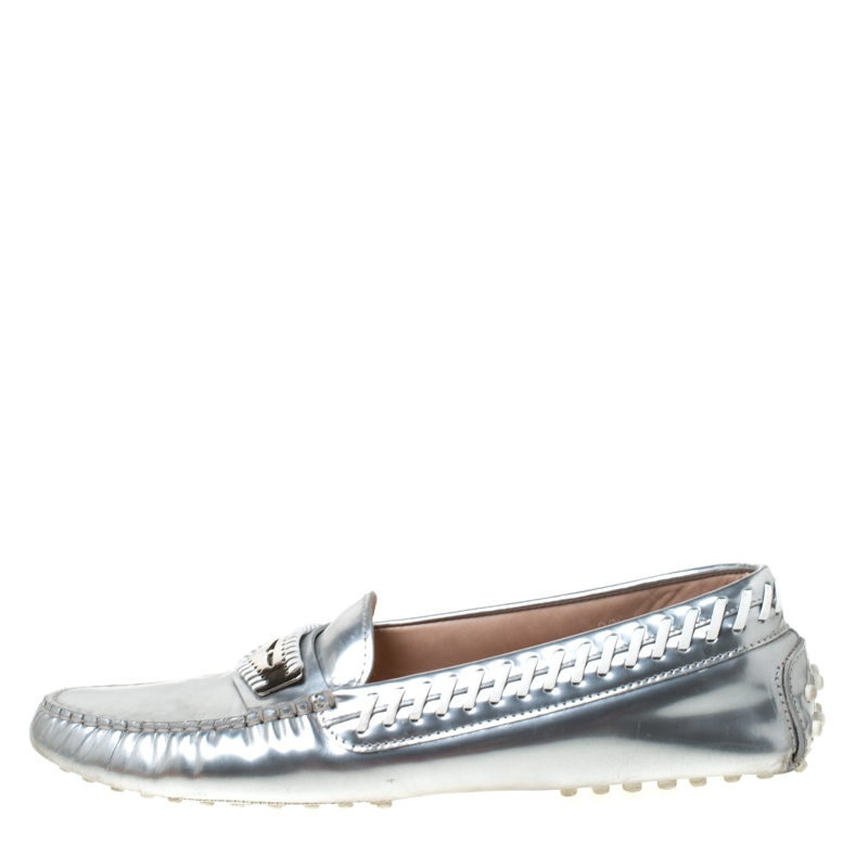 

Tod's Silver Metallic Stitched Leather Gommino Loafers Size