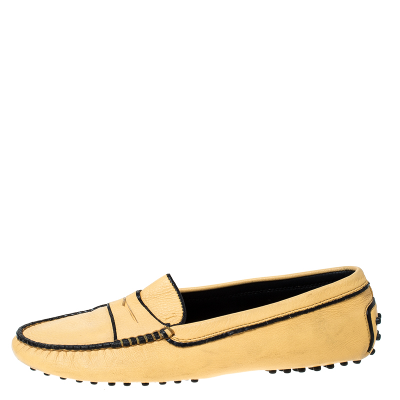 

Tod's Light Yellow Leather Gommino Loafers Size