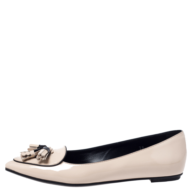 

Tod's Beige Patent Leather Tassel Pointed Toe Ballet Flats Size