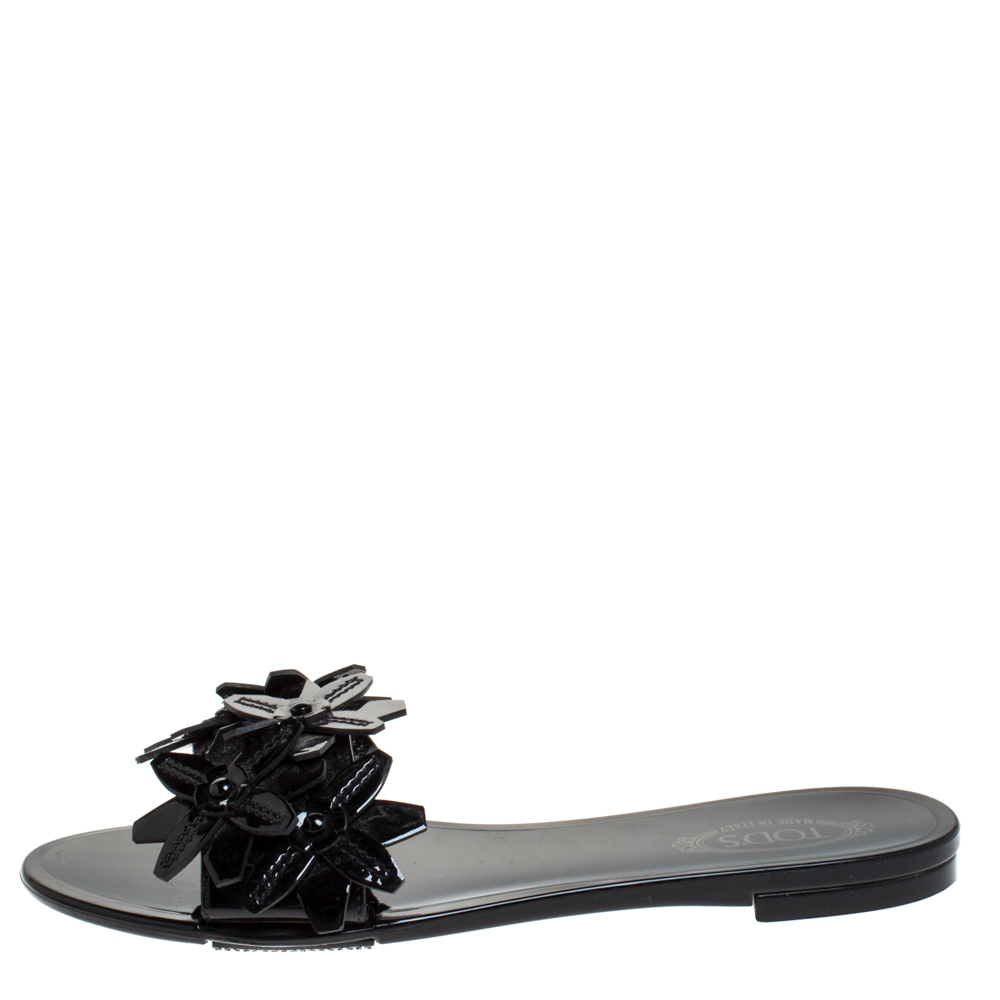 

Tod's Black Floral Applique Patent Leather Slide Flats Size