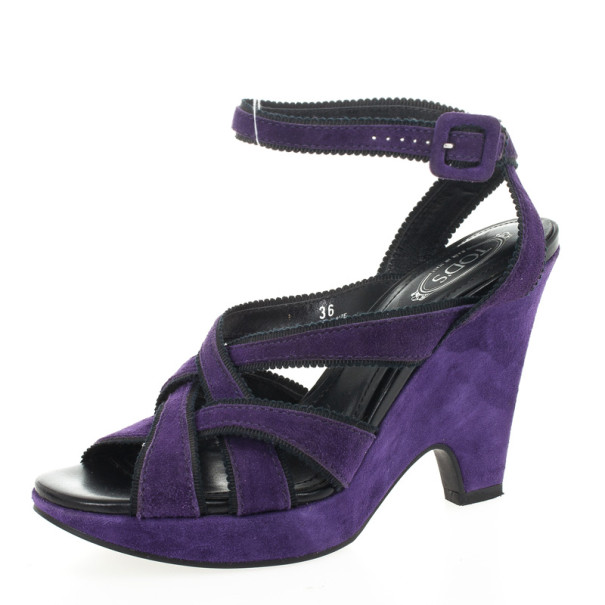 مملوكة مسبقًا Tod's Purple Velvet Strappy Sandals Size 36