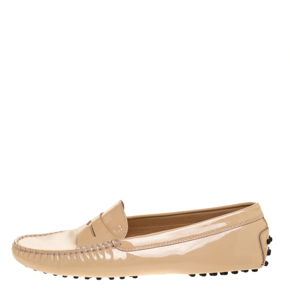 

Tod's Beige Patent Leather Penny Loafers Size