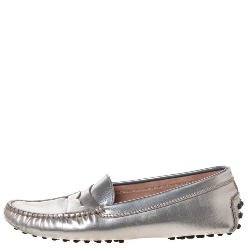 

Tod's Metallic Silver Leather Penny Loafers Size