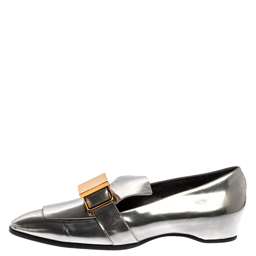 

Tod's Metallic Silver Leather Slip On Loafers Size