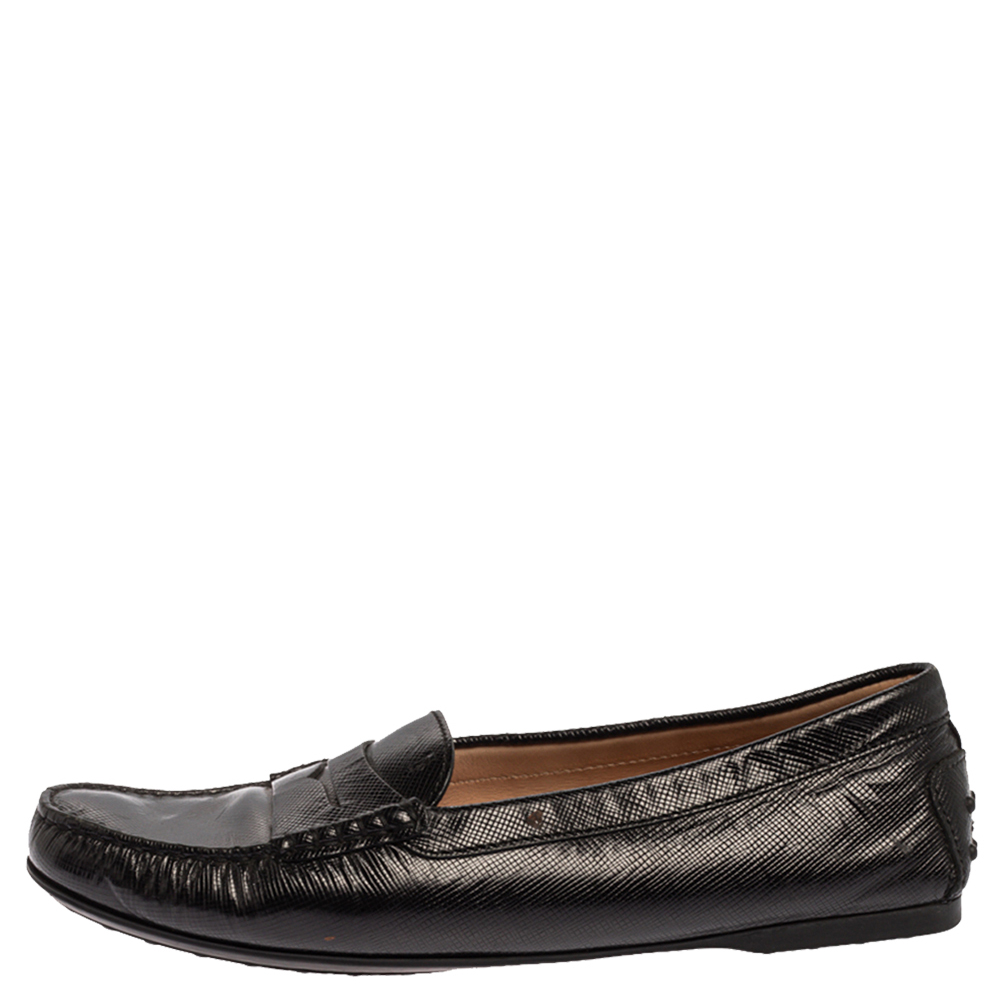 

Tod's Black Textured Leather Penny Loafers Size