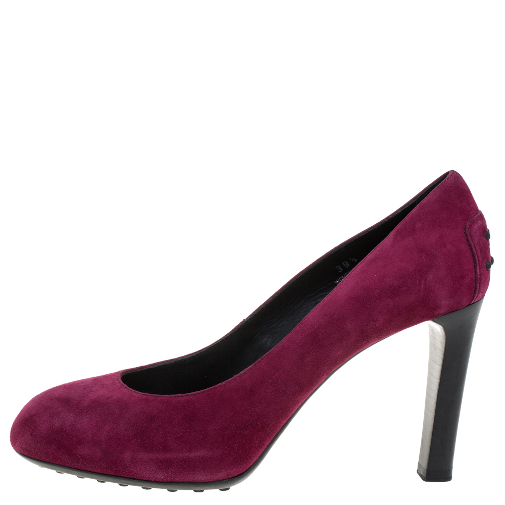 

Tod's Burgundy Suede Round Toe Pumps Size