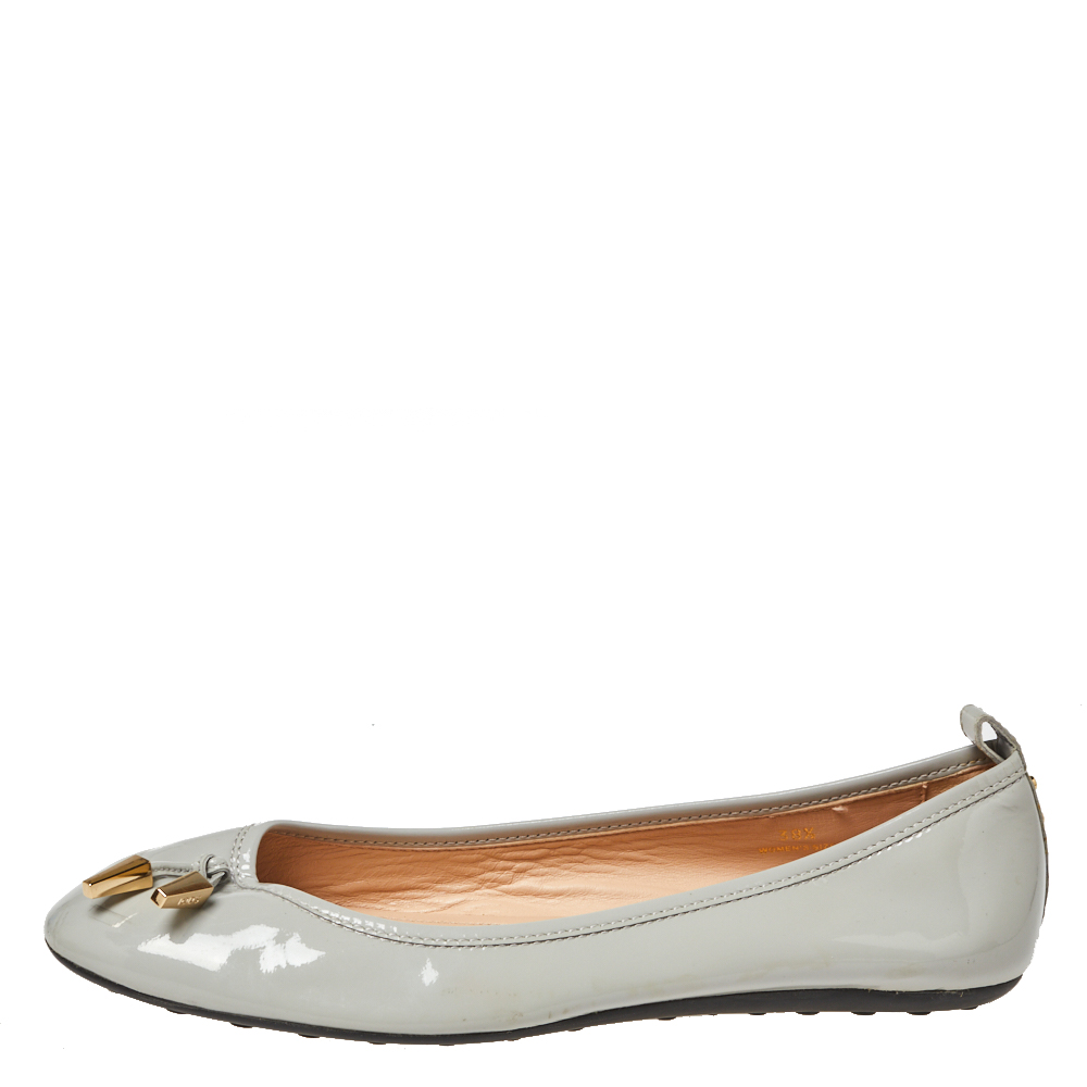 

Tod's Grey Patent Leather Studded Ballet Flats Size