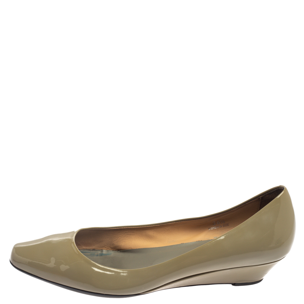 

Tod's Green Patent Leather Semi Pointed-Toe Wedges Size