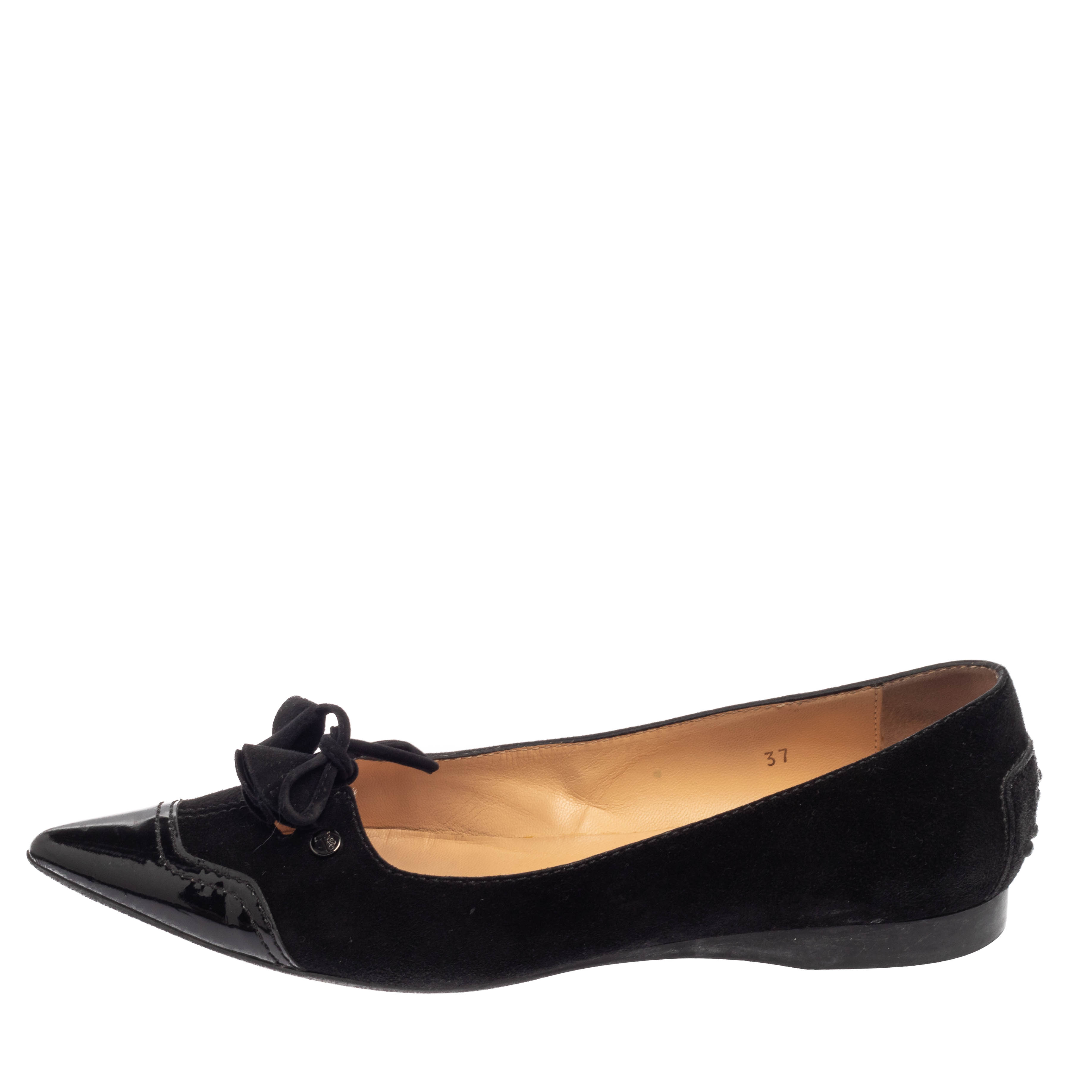 

Tod's Black Suede And Patent Leather Tassel Flats Size