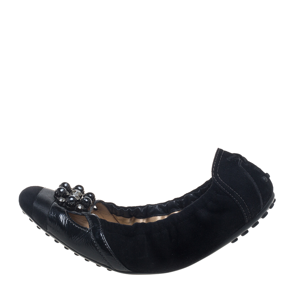 

Tod's Black Suede And Patent Leather Embellished Scrunch Ballet Flats Size