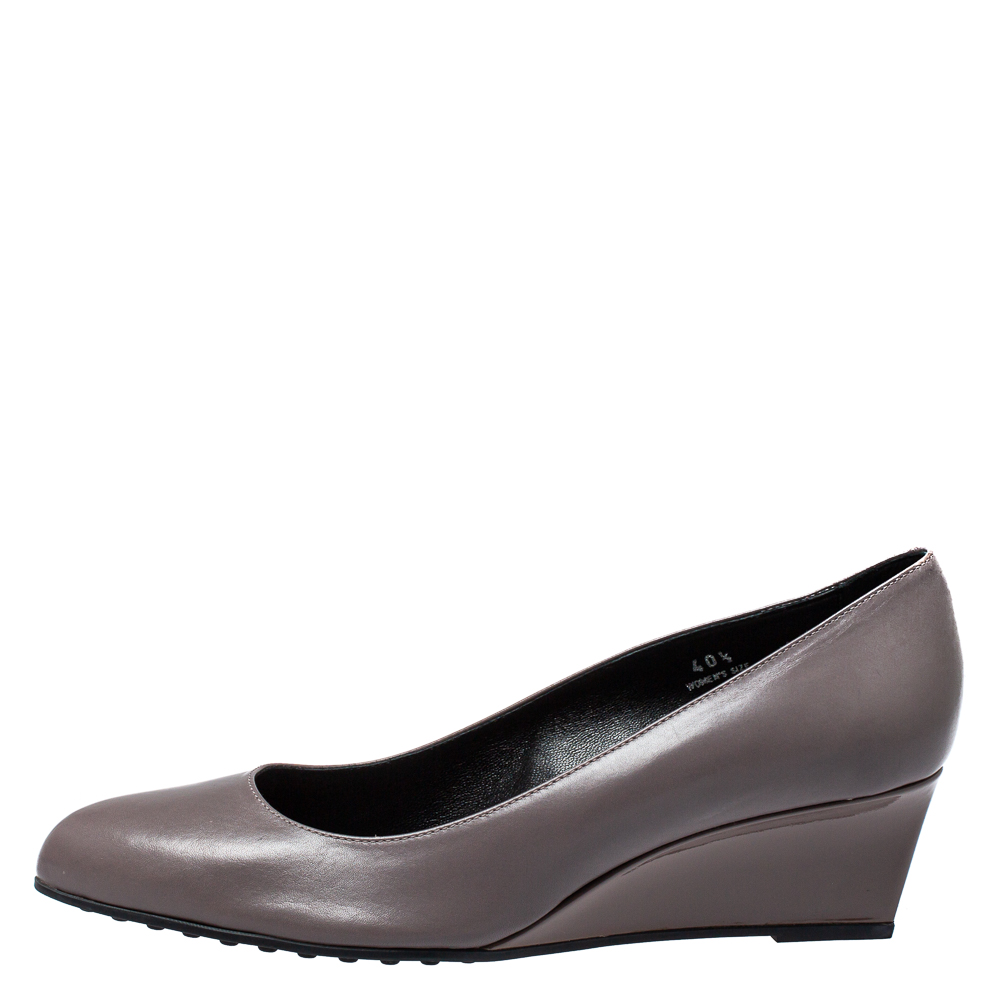 

Tod's Grey Leather Wedge Pumps Size