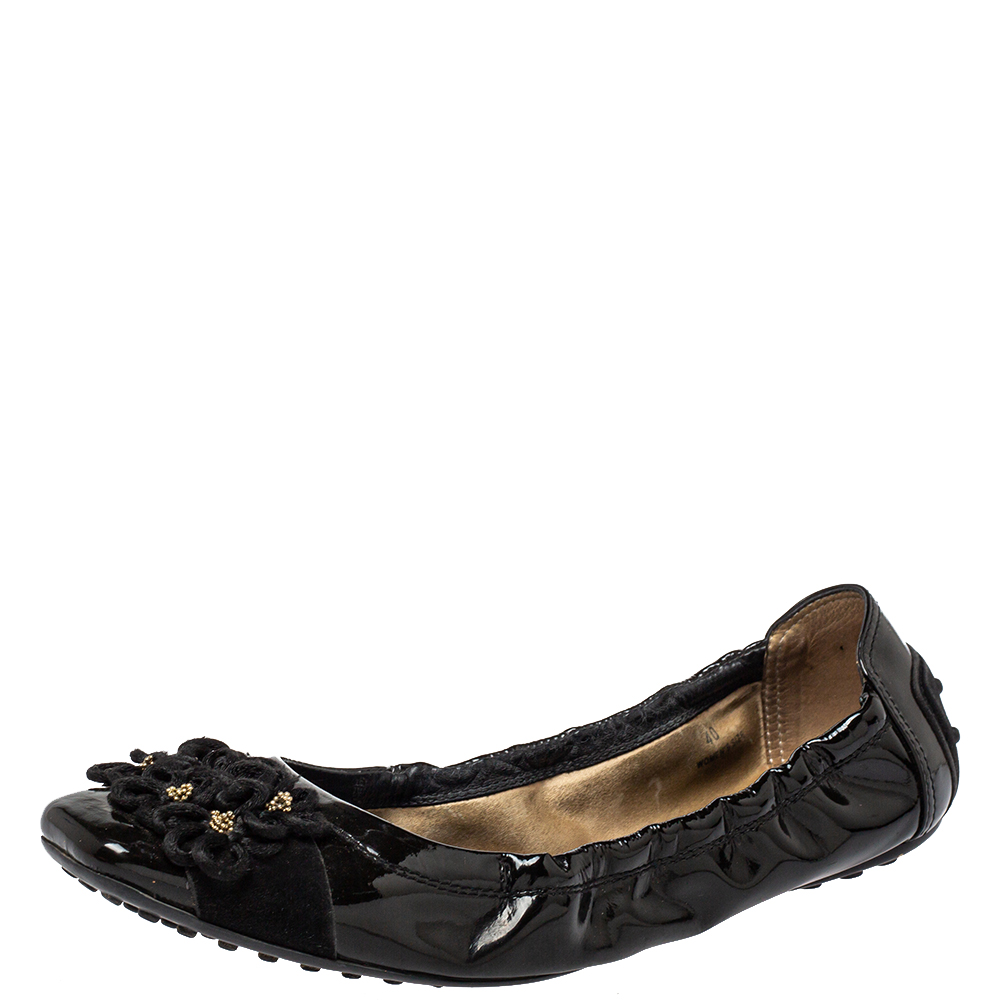 Pre-owned Tod's Black Patent Leather And Suede Flower Scrunch Ballet Flats Size 40