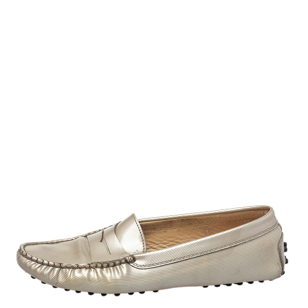 

Tod's Grey Patent Leather Slip On Loafers Size