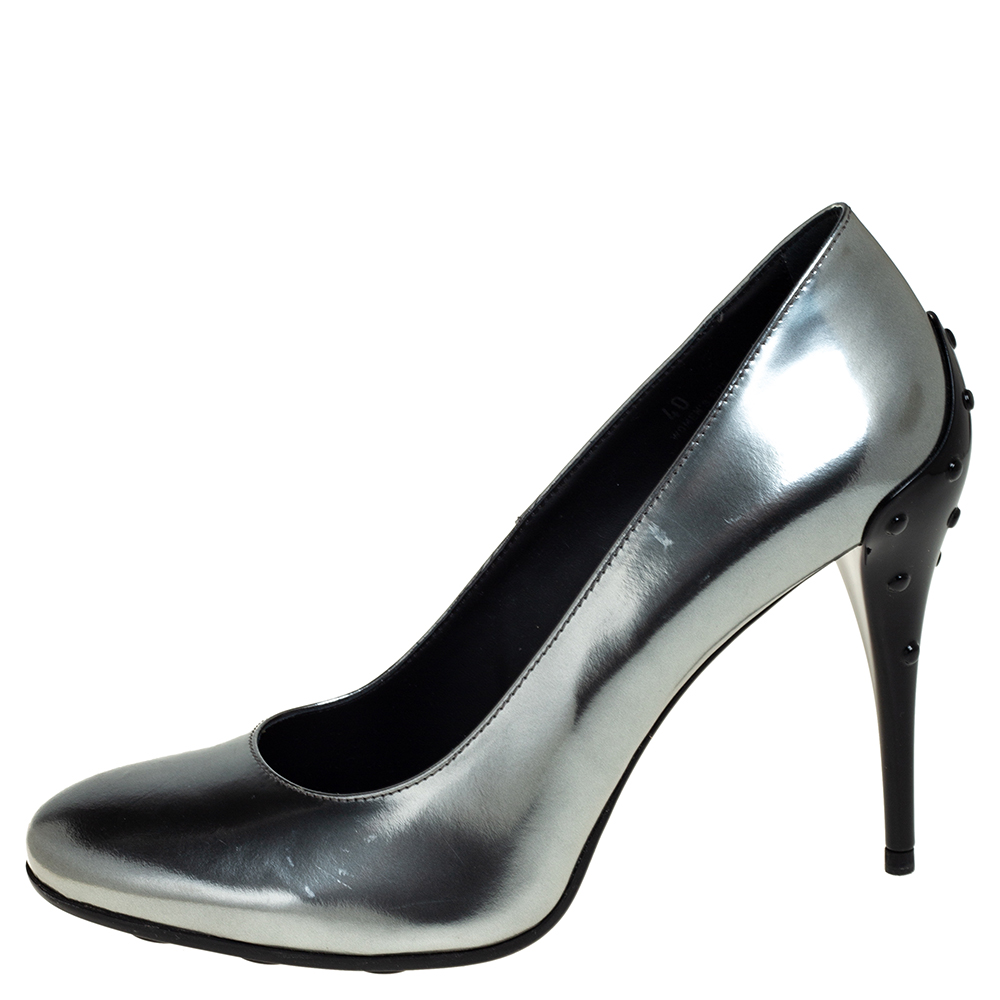 

Tod's Silver Leather Round Toe Pumps Size, Grey