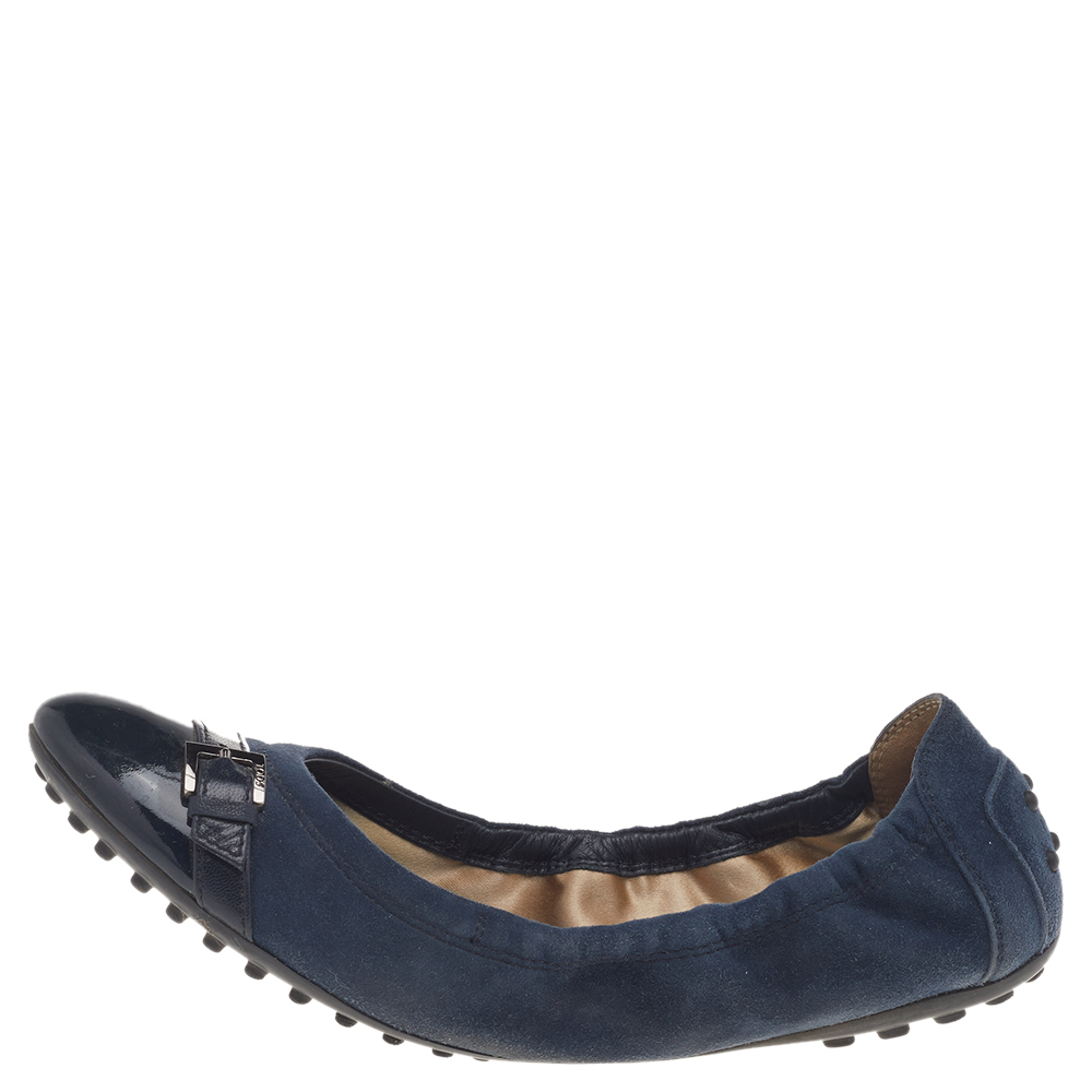 

Tod's Blue/Black Suede And Patent Leather Cap Toe Scrunch Ballet Flats Size