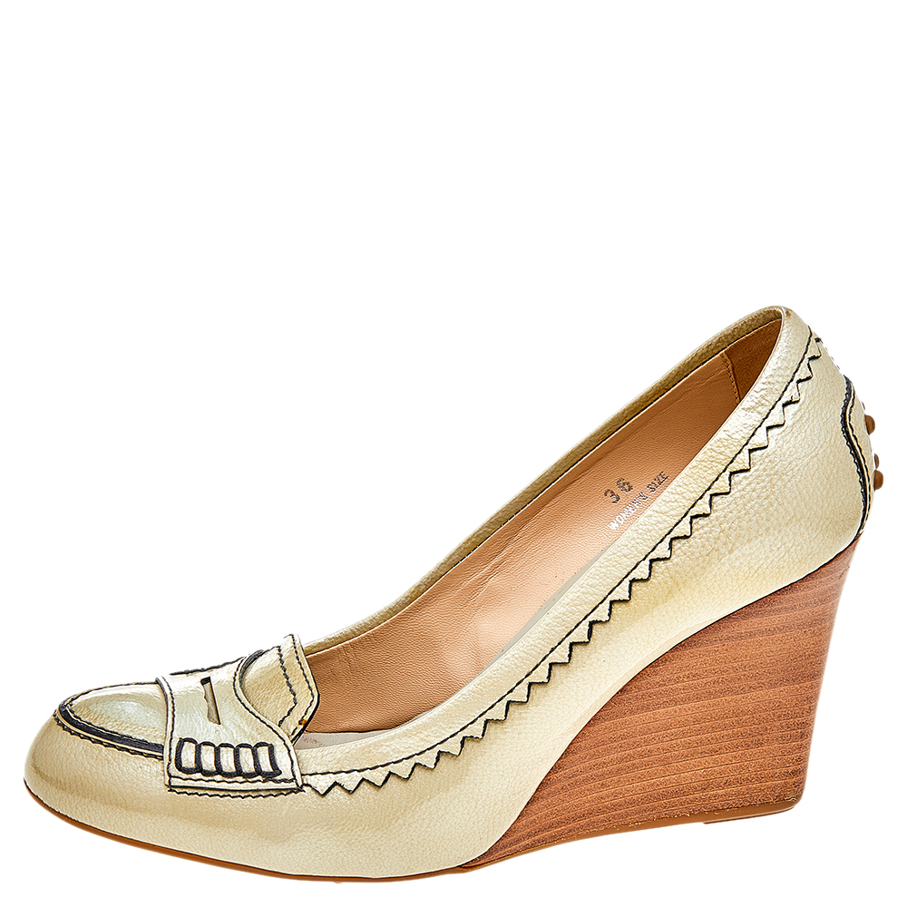 

Tod's Beige Patent Leather Jodie Penny Loafer Wedges Pumps Size