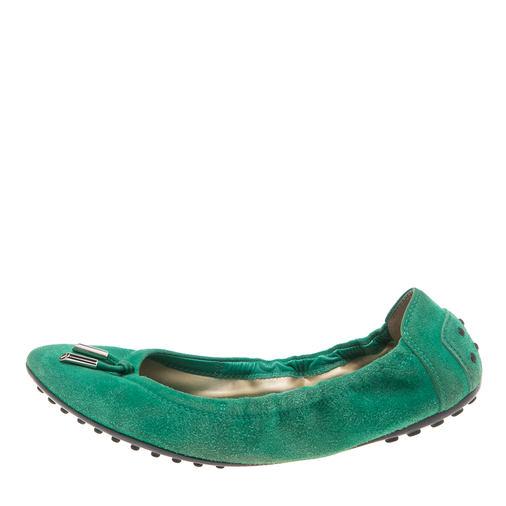 

Tod's Green Suede Scrunch Ballet Flat Size