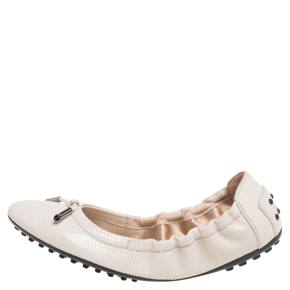 

Tod's Cream Nubuck Leather T Scrunch Ballet Flats Size