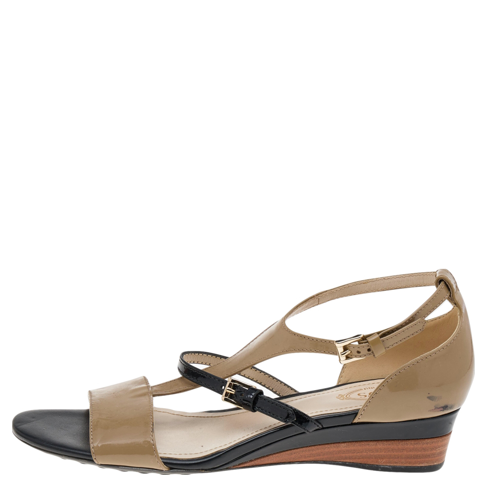 

Tod's Brown/Black Patent Leather Sandals Size