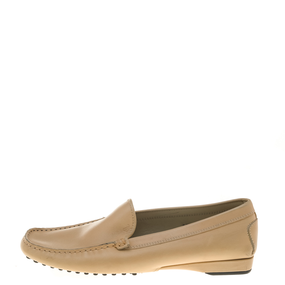

Tod's Beige Leather Slip On Loafers Size