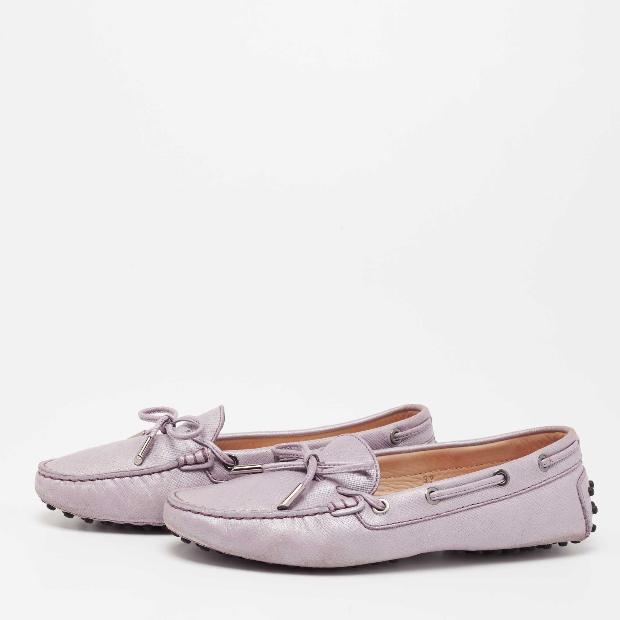

Tod's Metallic Lilac Leather Bow Loafers Size, Purple