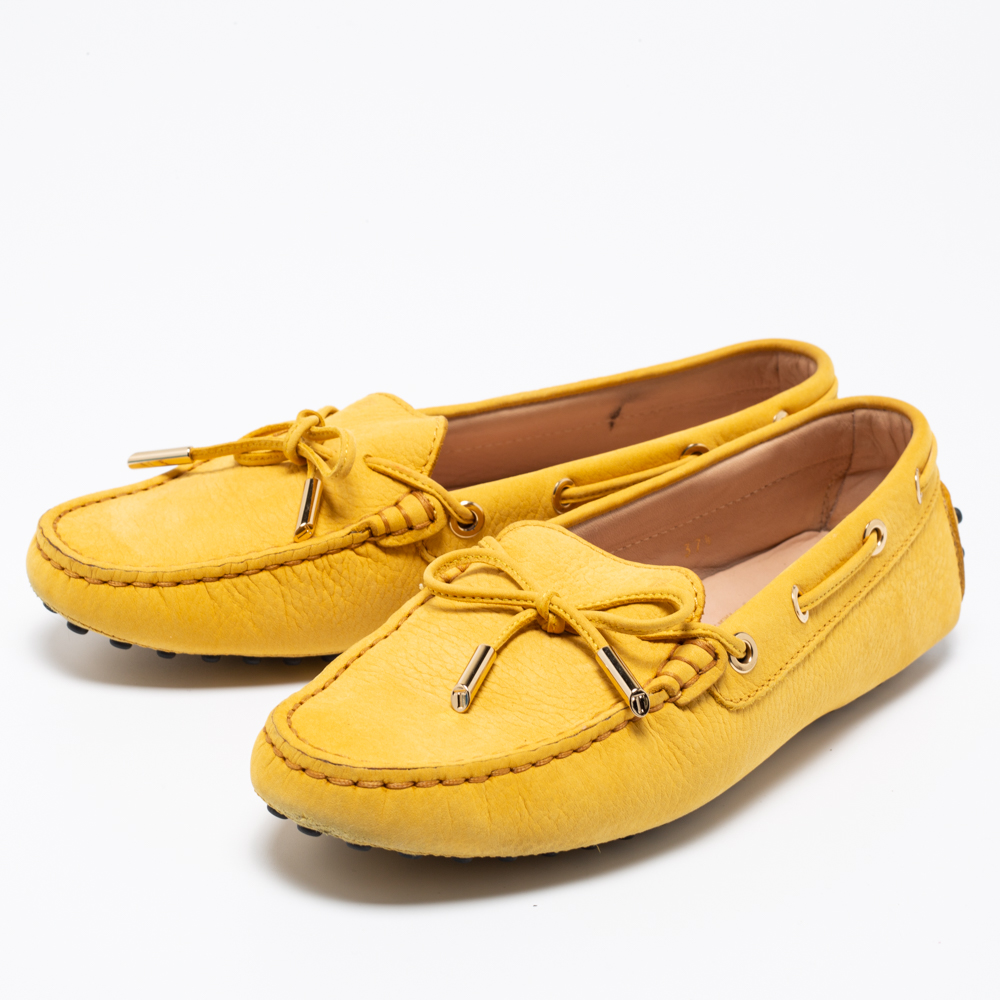 

Tod's Yellow Leather Bow Driver Loafers Size