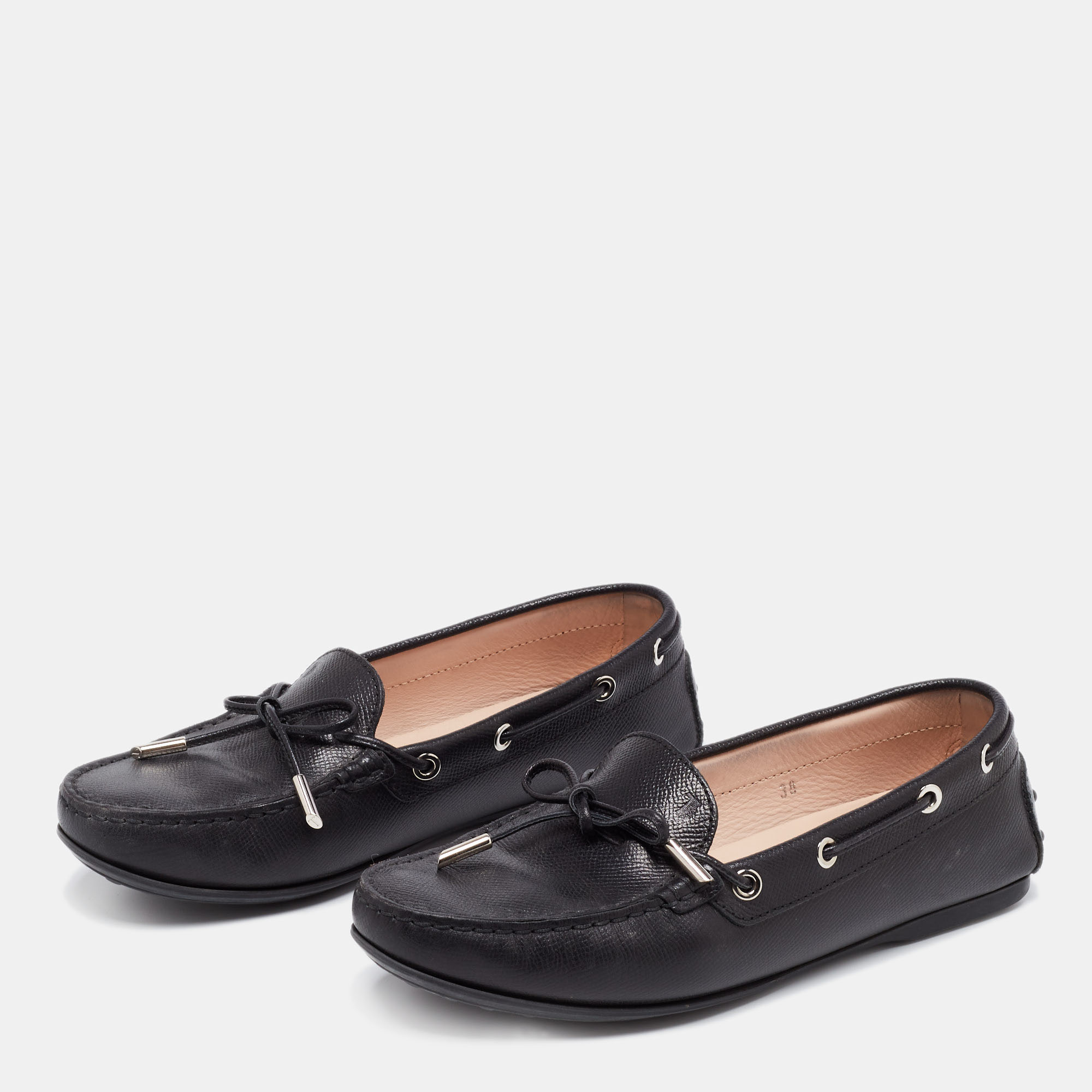 

Tod's Black Leather Bow Loafers Size