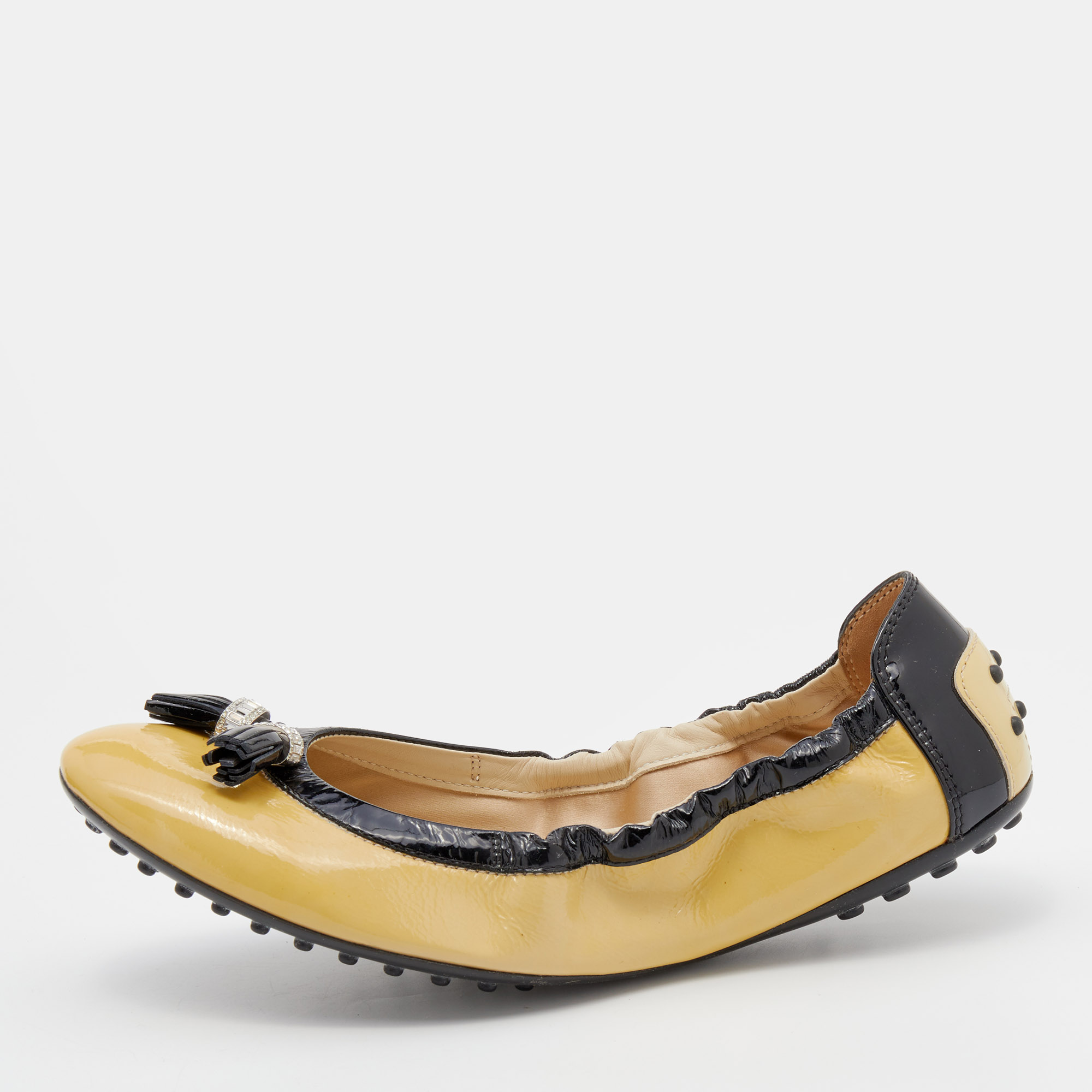 

Tod's Beige Patent Leather Embellished Tassel Scrunch Ballet Flats Size