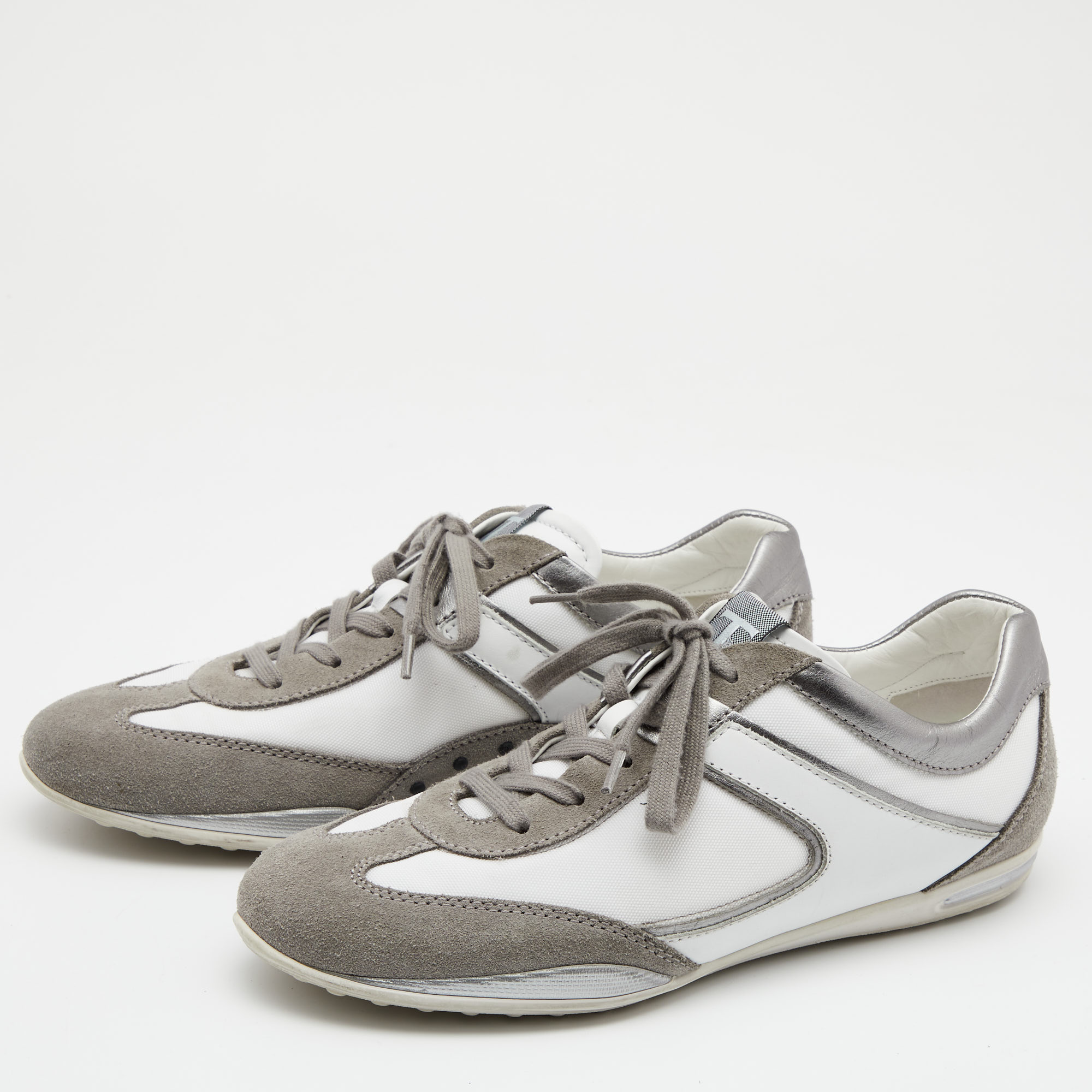 

Tod's Grey/White Leather And Suede Lace Up Sneakers Size