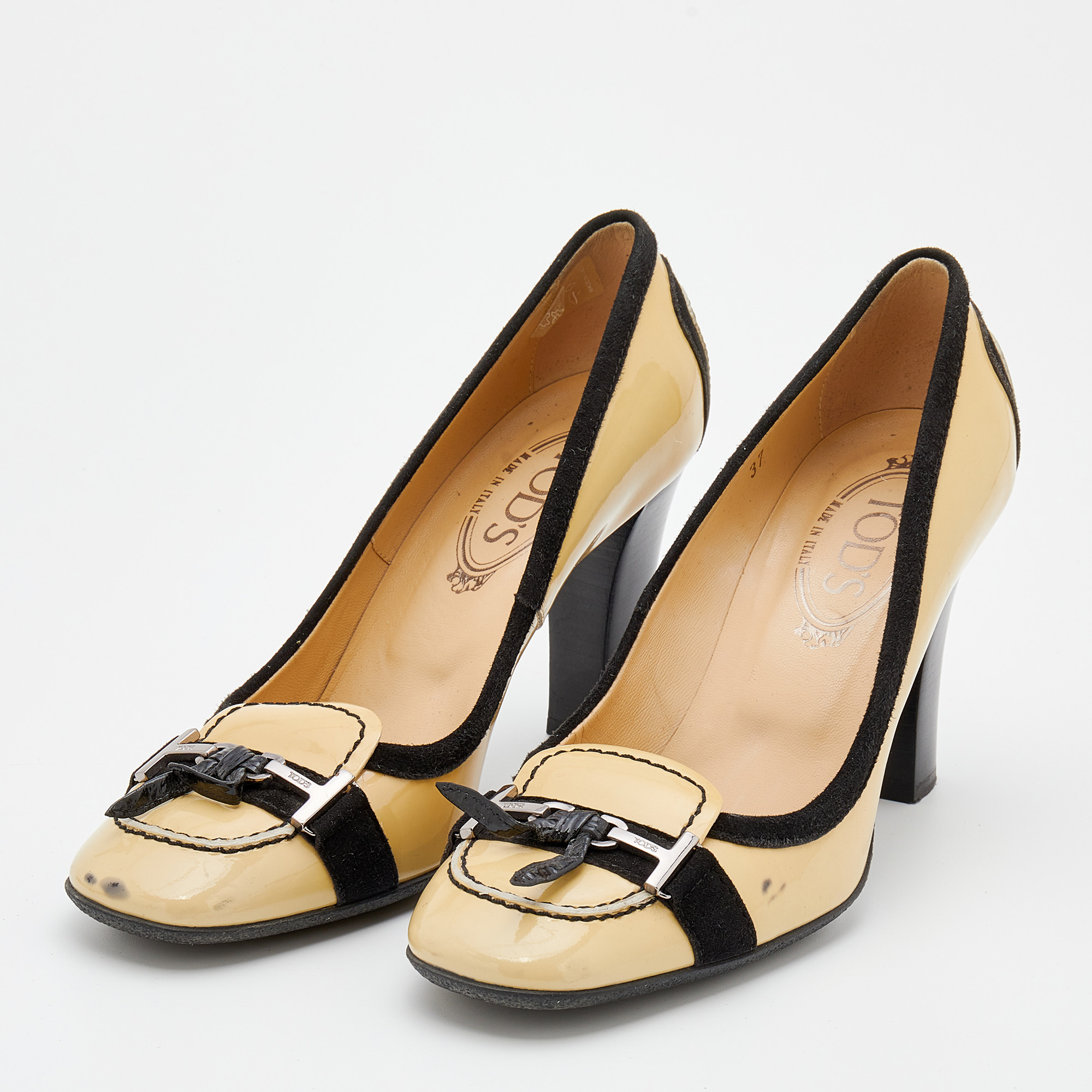 

Tod's Cream/Black Patent Leather Block Heel Pumps Size