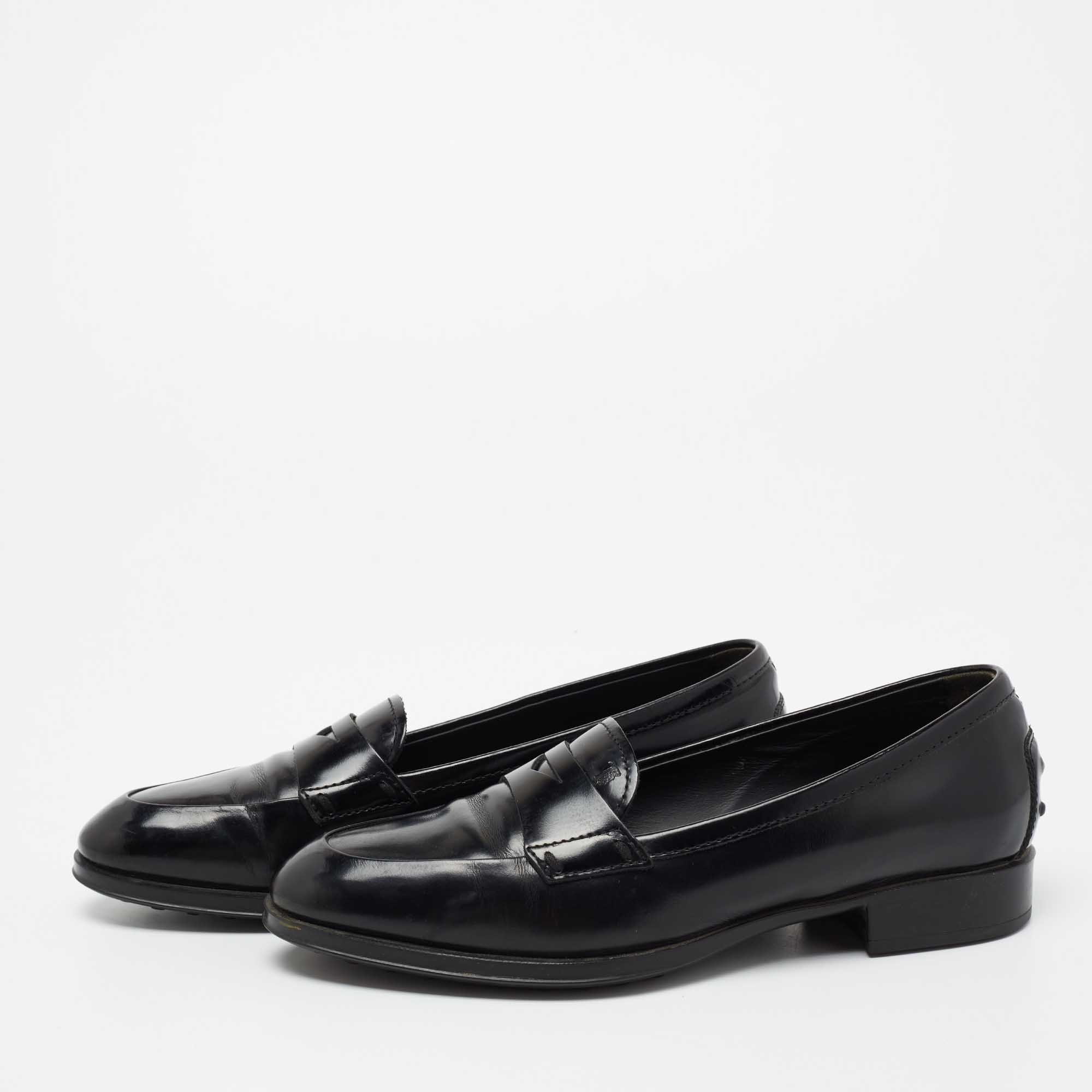 

Tod's Black Patent Leather Penny Loafers Size