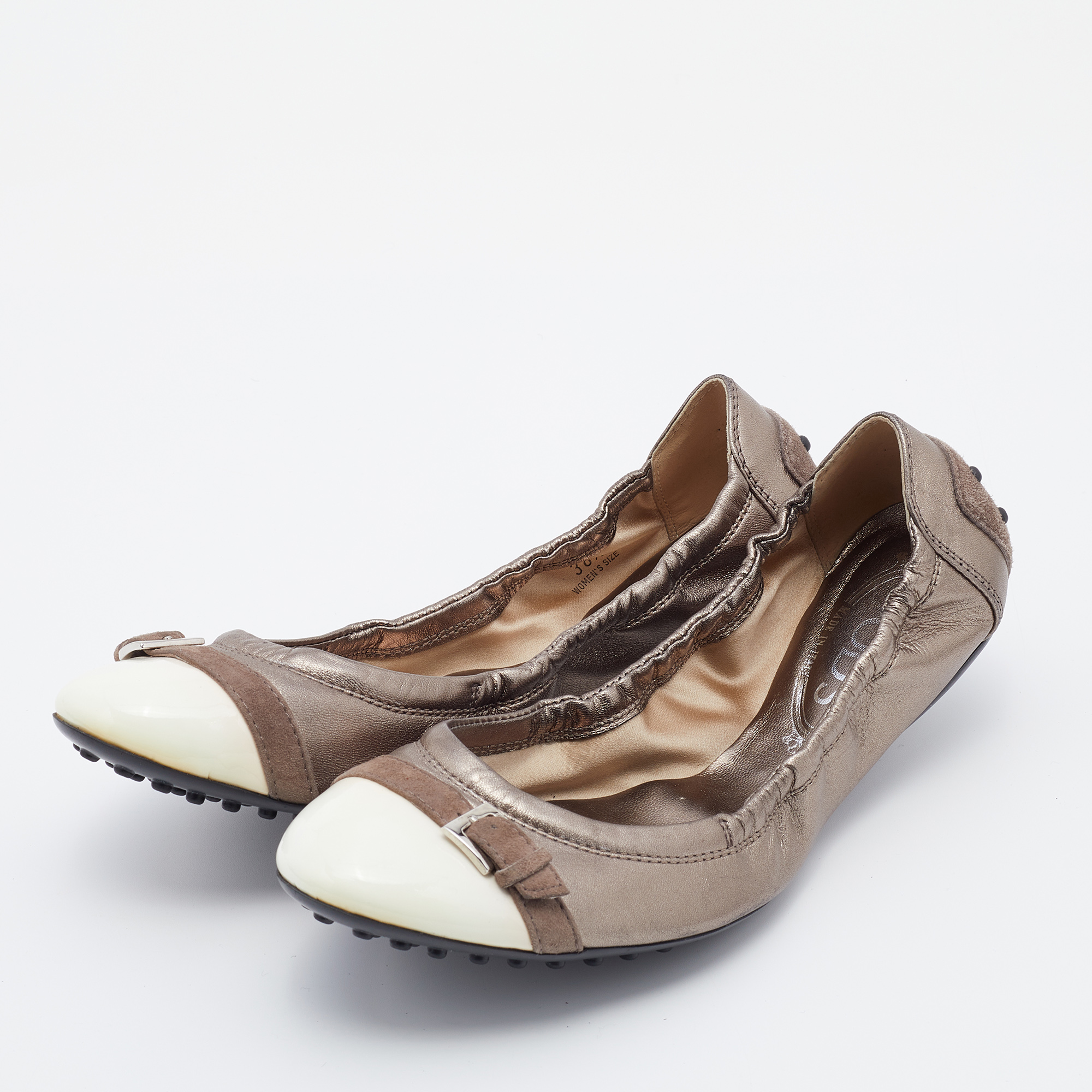 

Tod's Metallic Beige/Cream Leather and Patent Leather Scrunch Ballet Flats Size