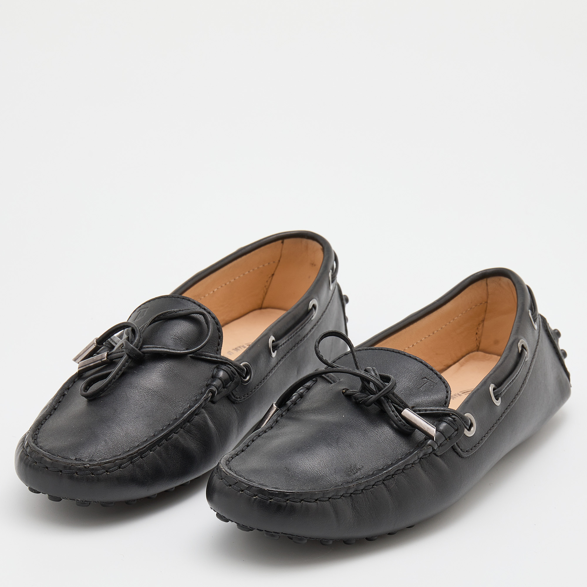 

Tod's Black Leather Bow Slip On Loafers Size