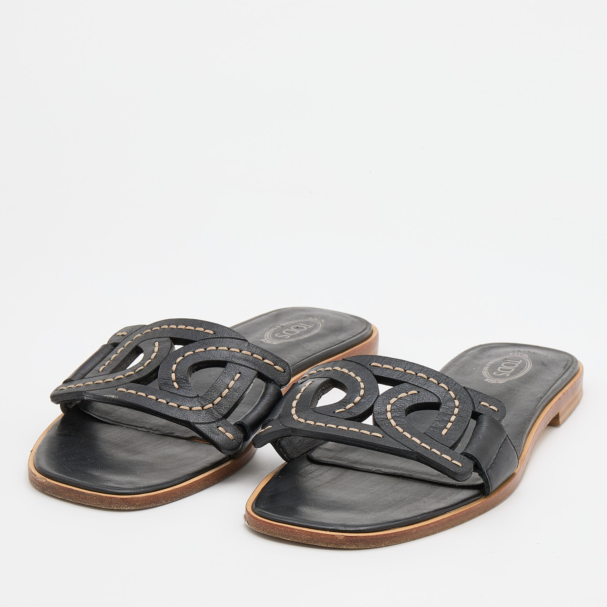 

Tod's Black Leather Flat Slides Size