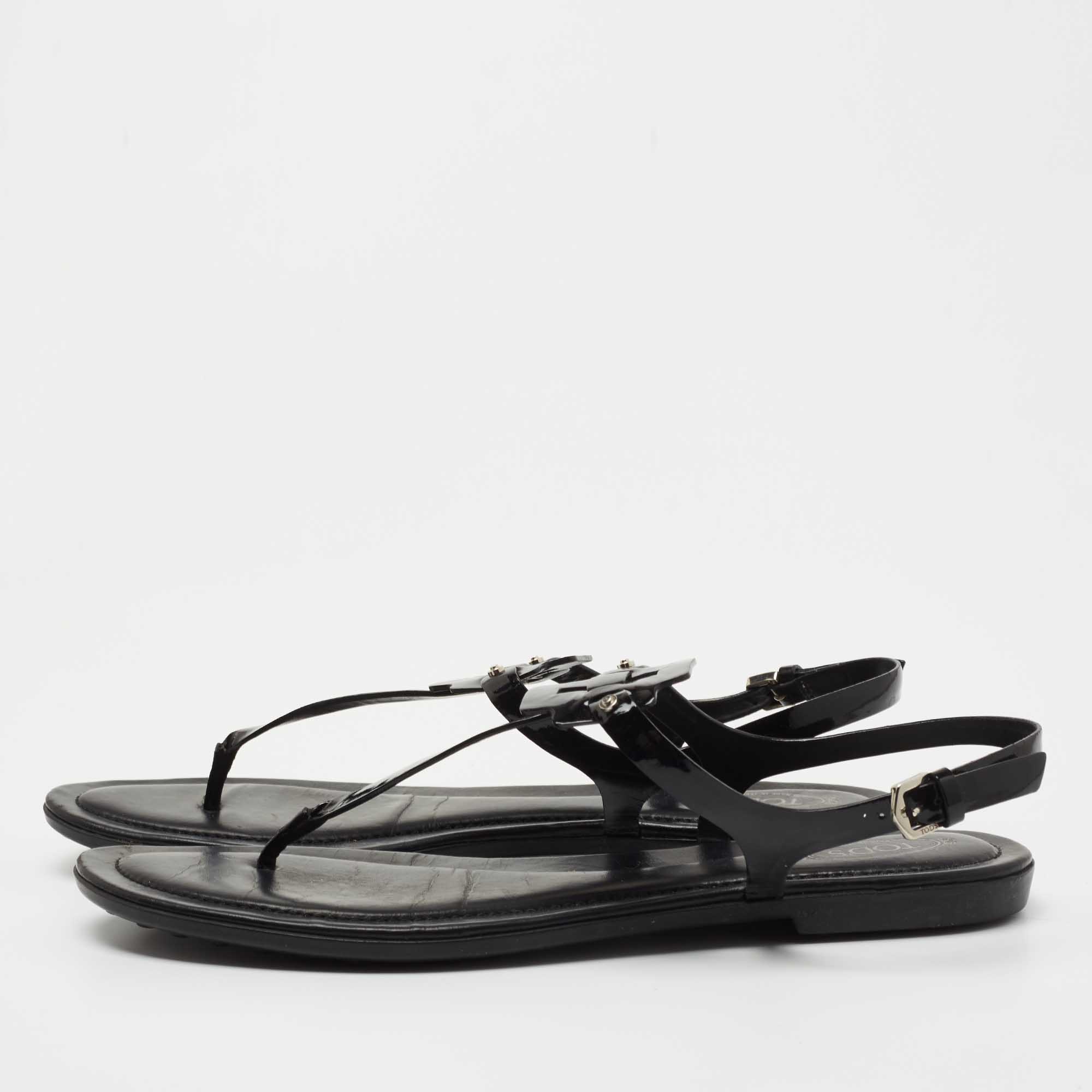 

Tod's Black Patent Leather Flat Thong Sandals Size