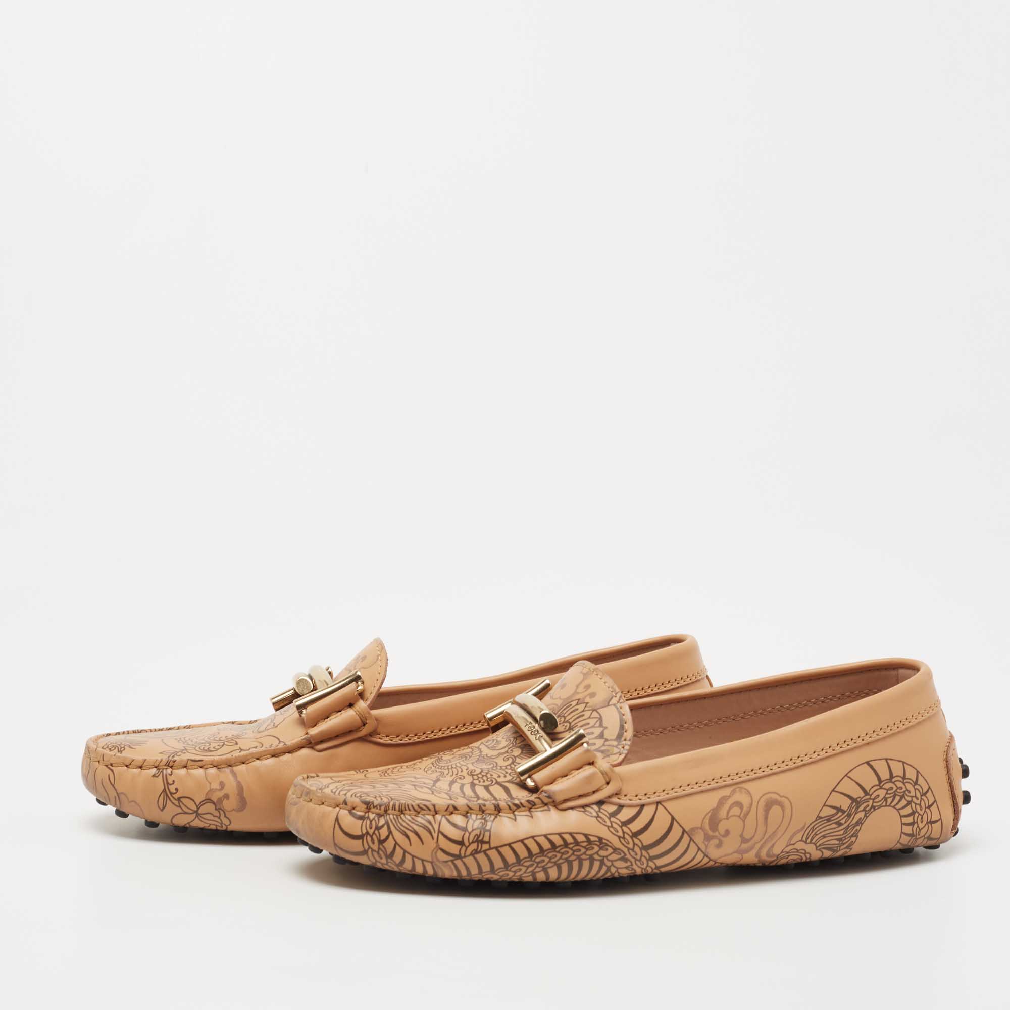 

Tod's Beige Dragon Print Leather Double T Loafers Size