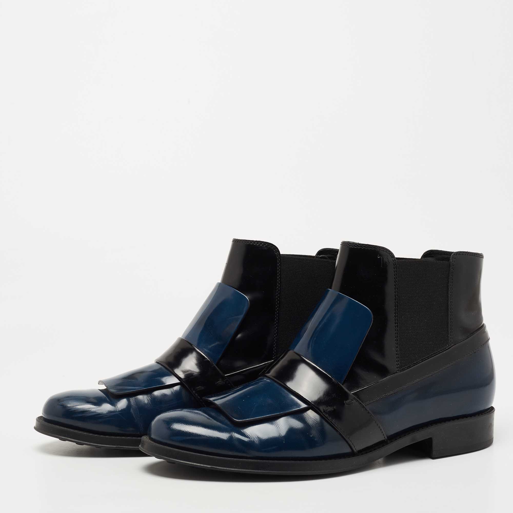 

Tod's Black/Blue Glossy Leather Chelsea Ankle Boots Size