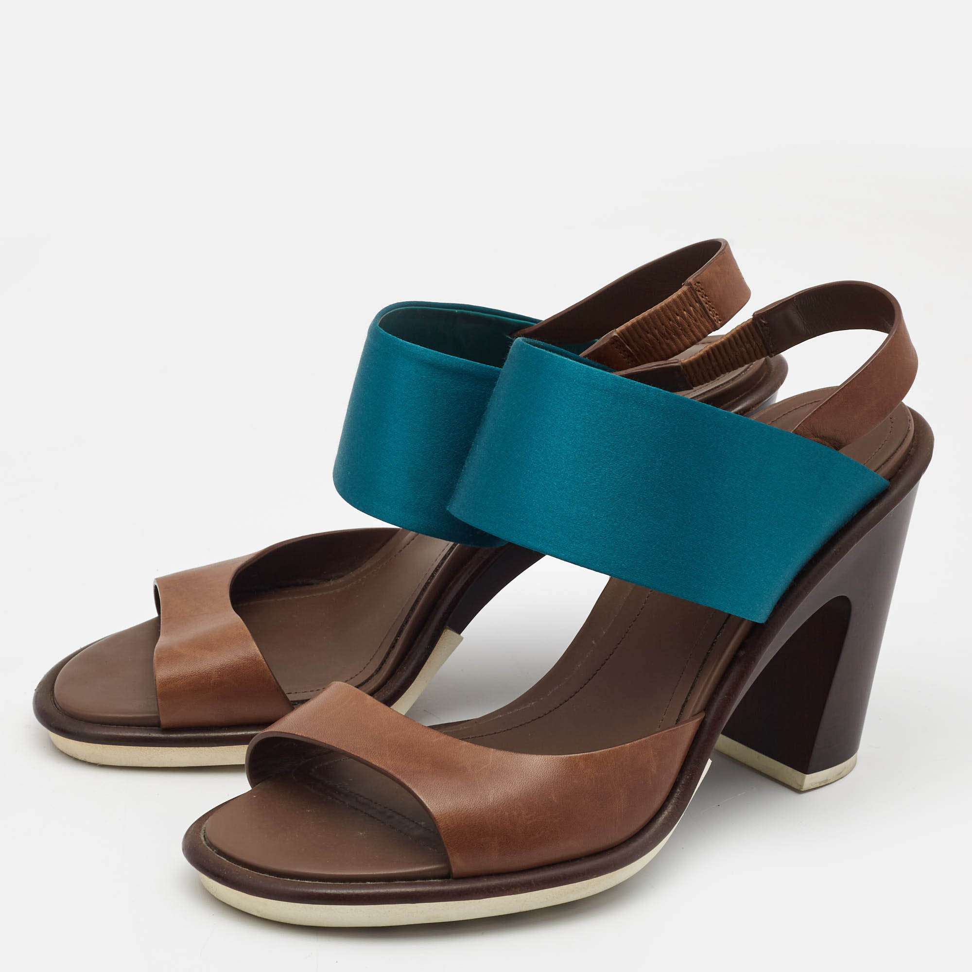 

Tod's Blue/Brown Leather and Satin Block Heel Slingback Sandals Size