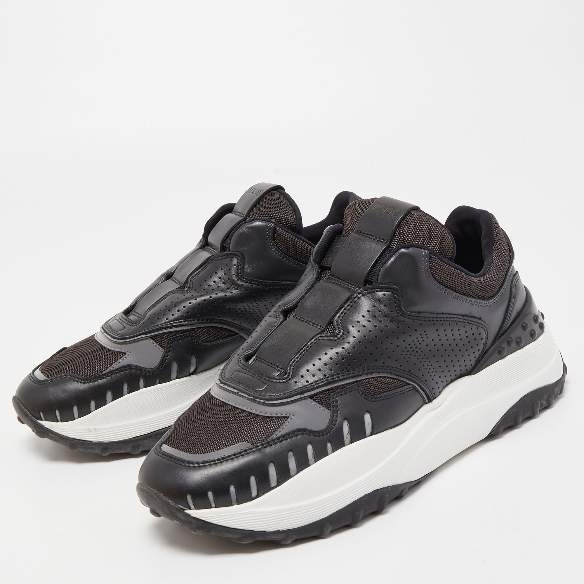 

Tod's Black Leather and Mesh Low Top Sneakers Size