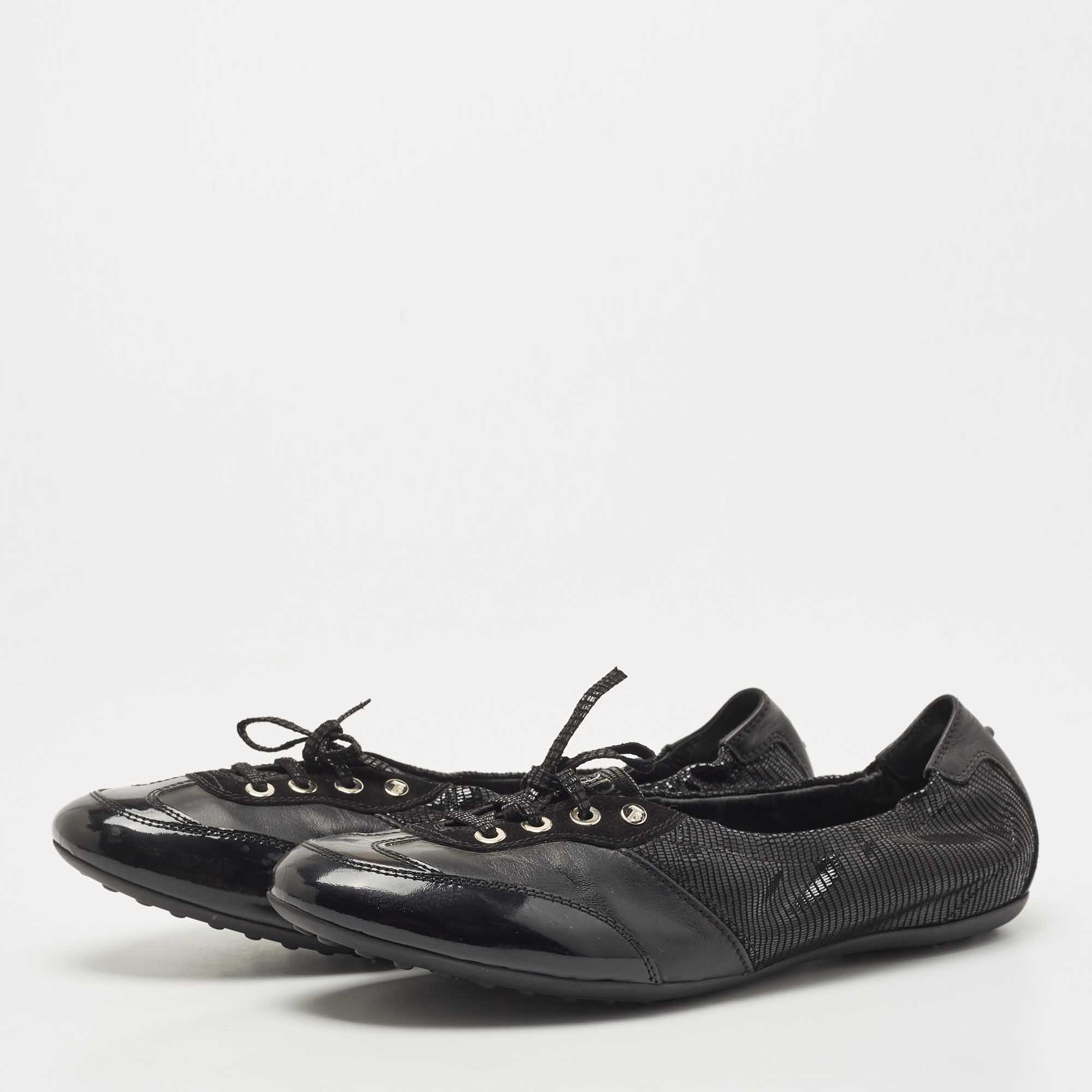 

Tod's Black Suede and Leather Lace Up Scrunch Ballet Flats Size