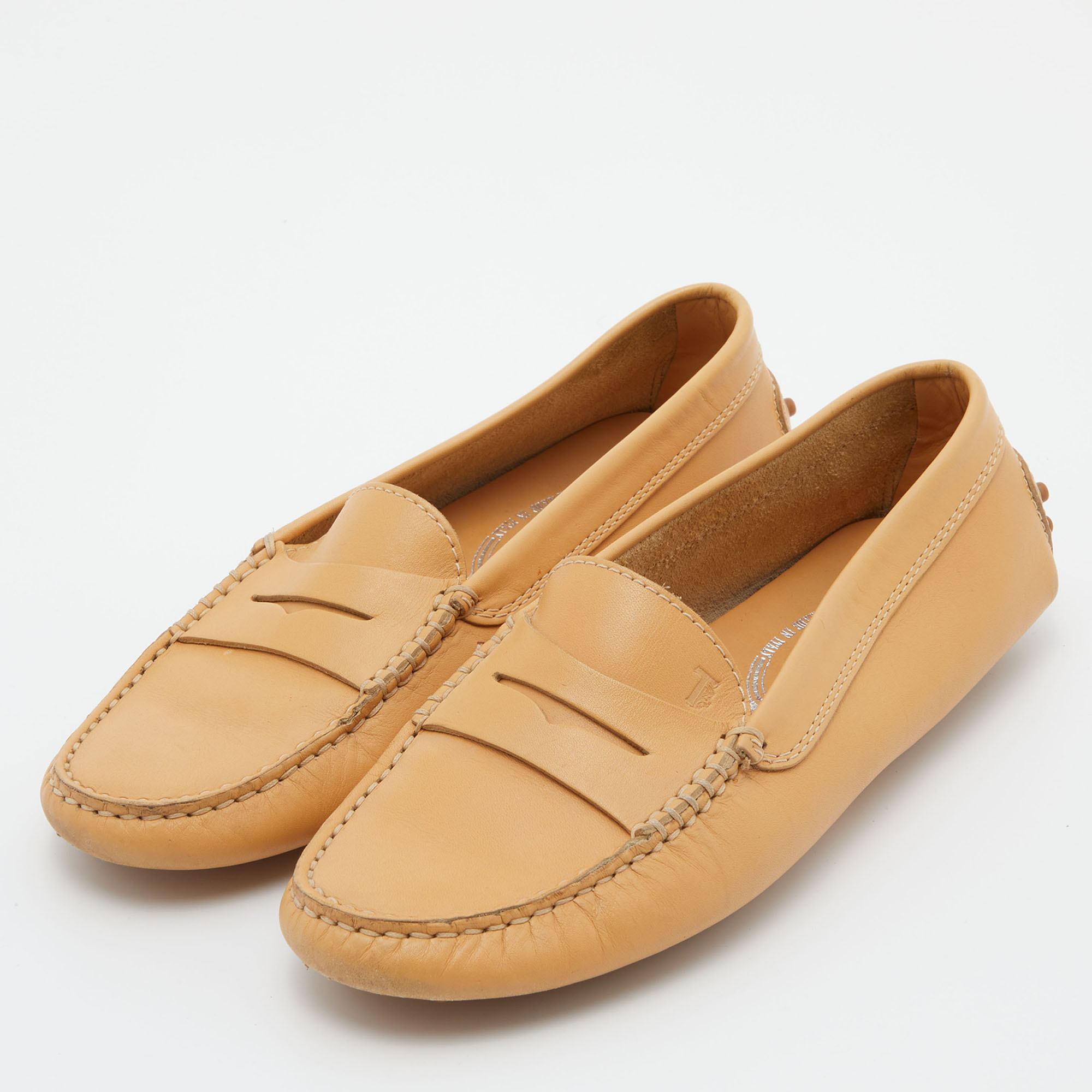 

Tod's Beige Leather Penny Loafers Size