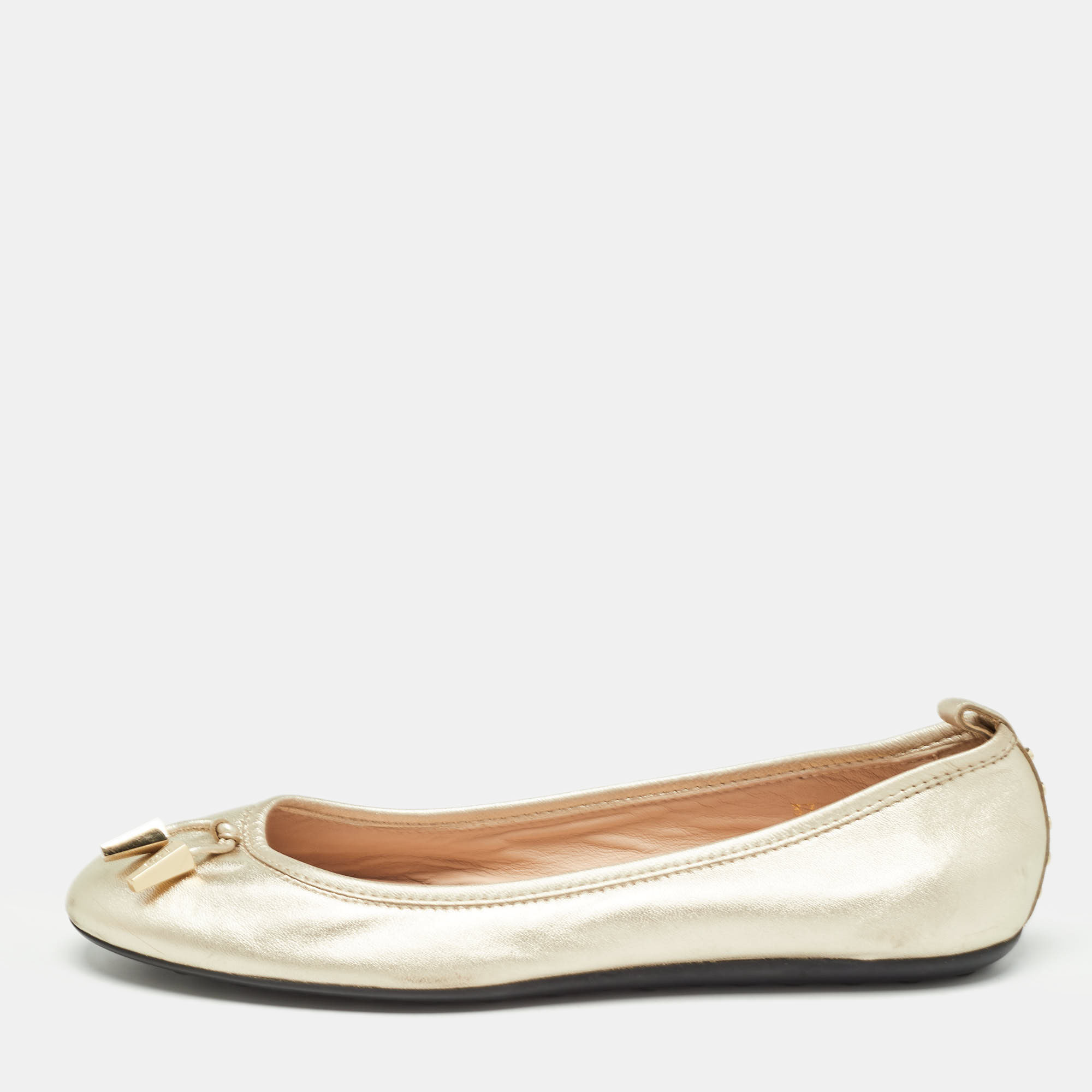 

Tod's Gold Leather Tassel Ballet Flats Size