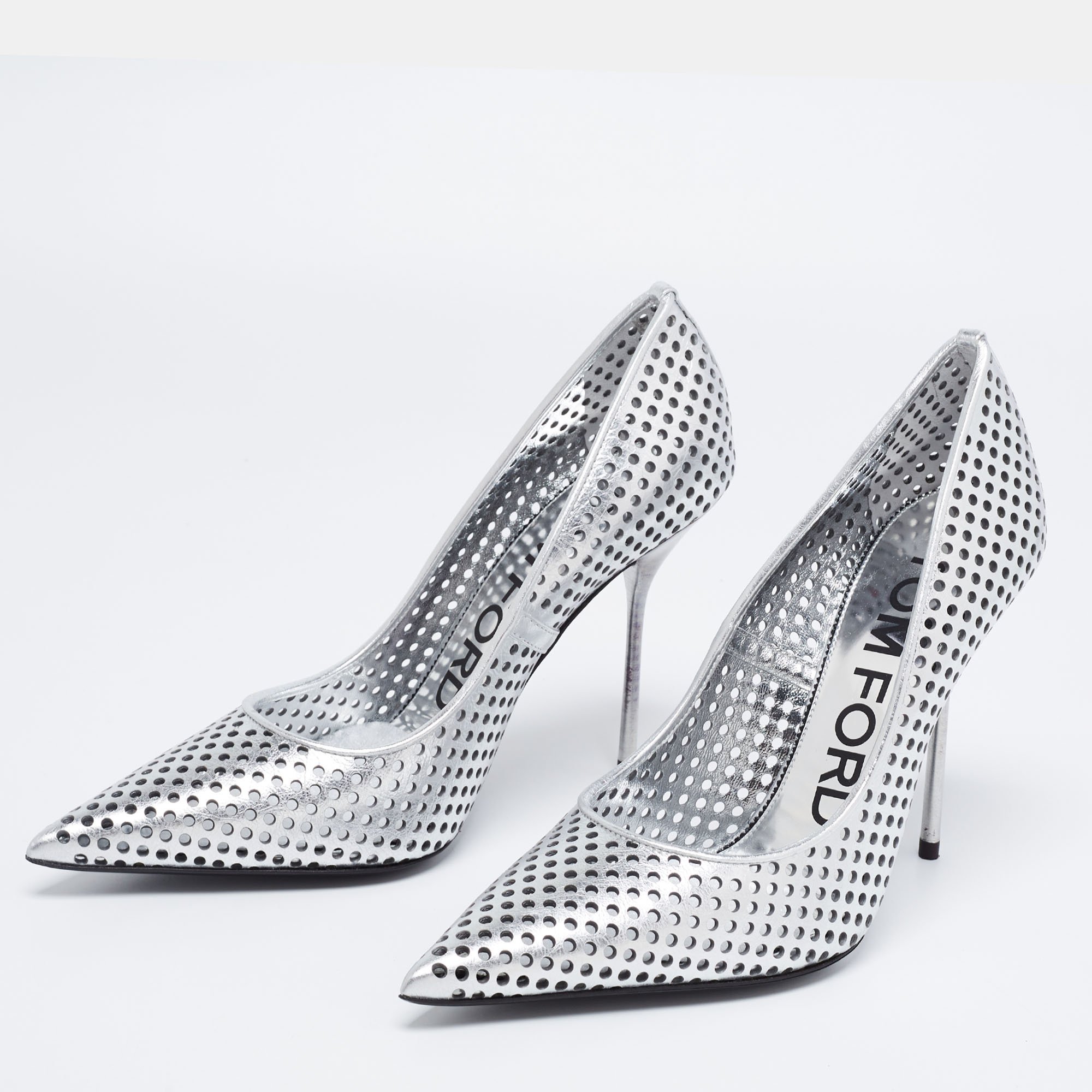 

Tom Ford Metallic Silver Perforated Leather Pointed Toe Pumps Size