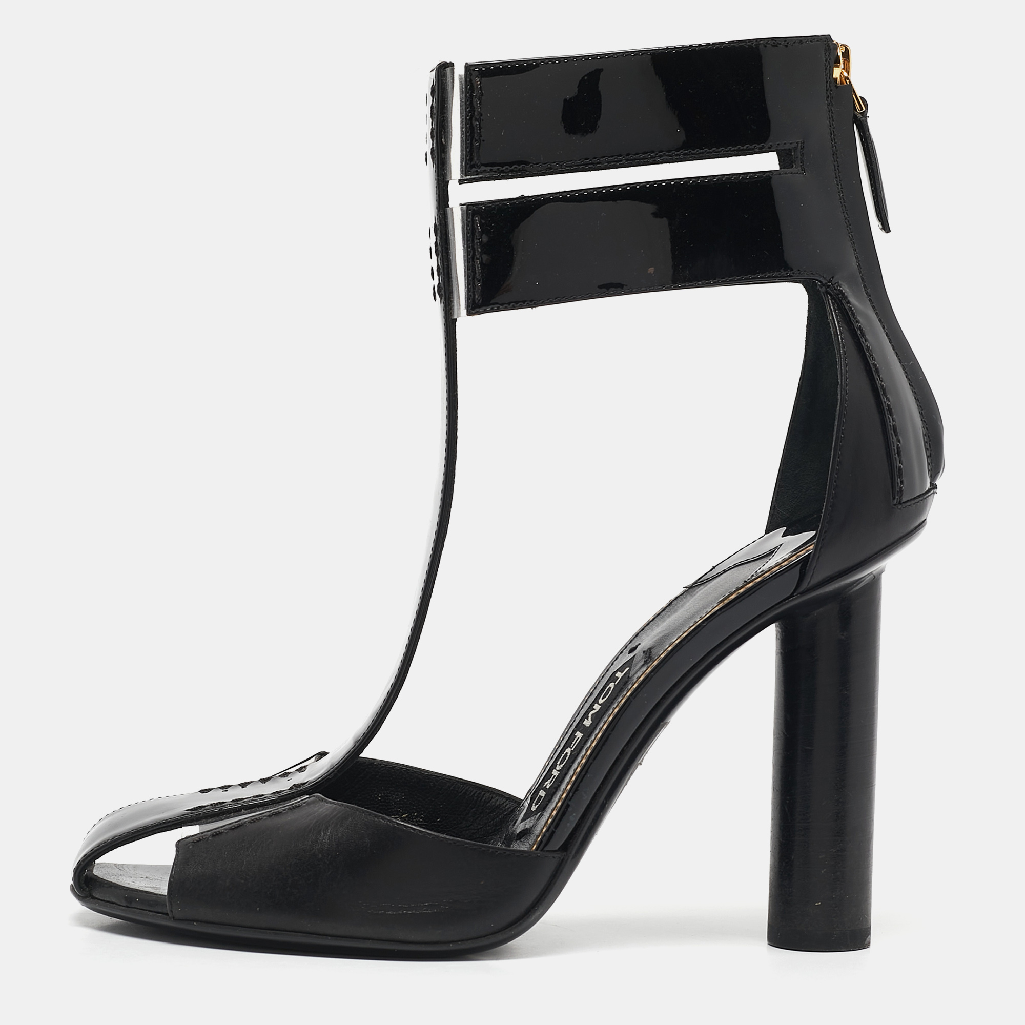 

Tom Ford Black Patent and Leather T-Bar Ankle Strap Sandals Size