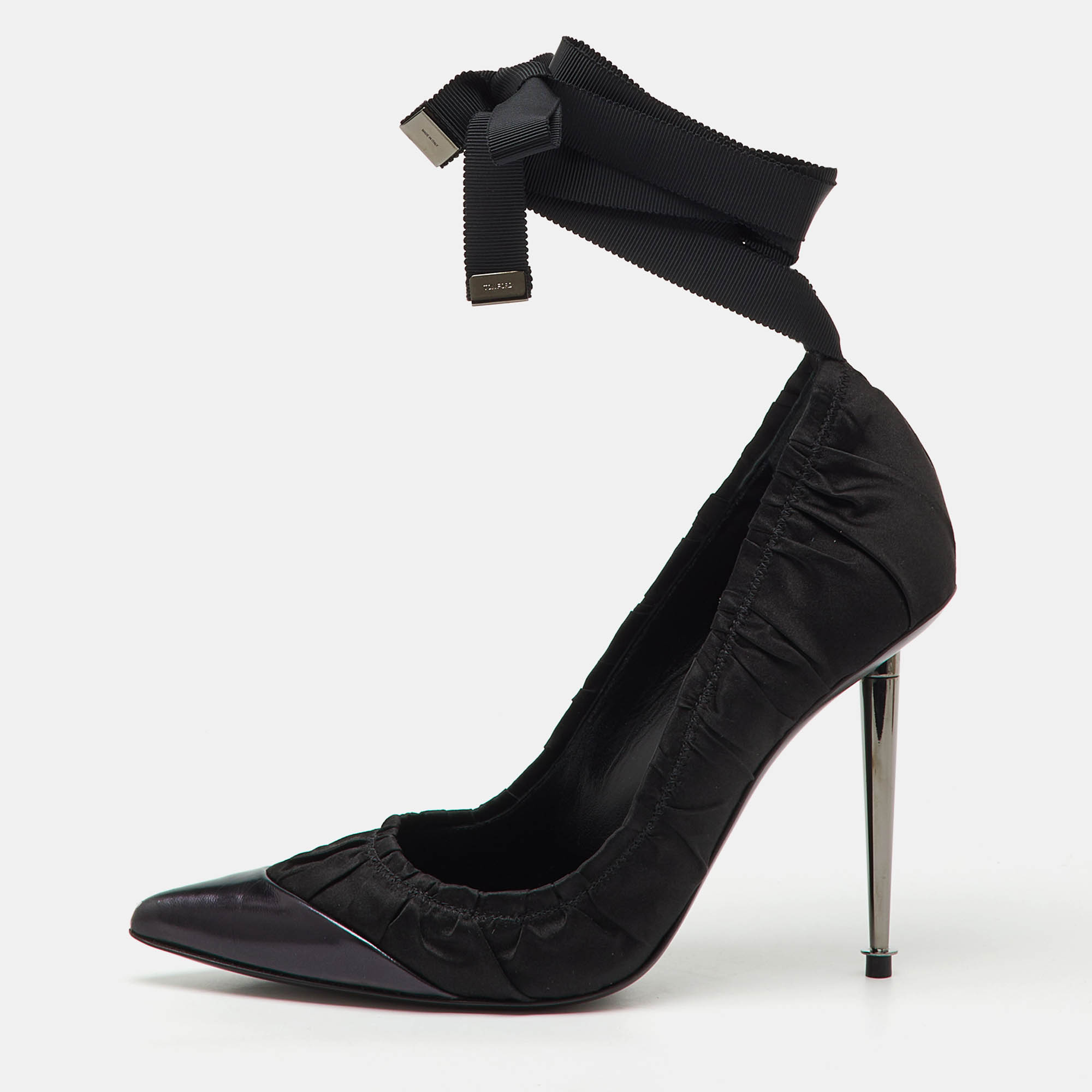 

Tom Ford Black Pleated Fabric and Leather Ankle Tie Pumps Size